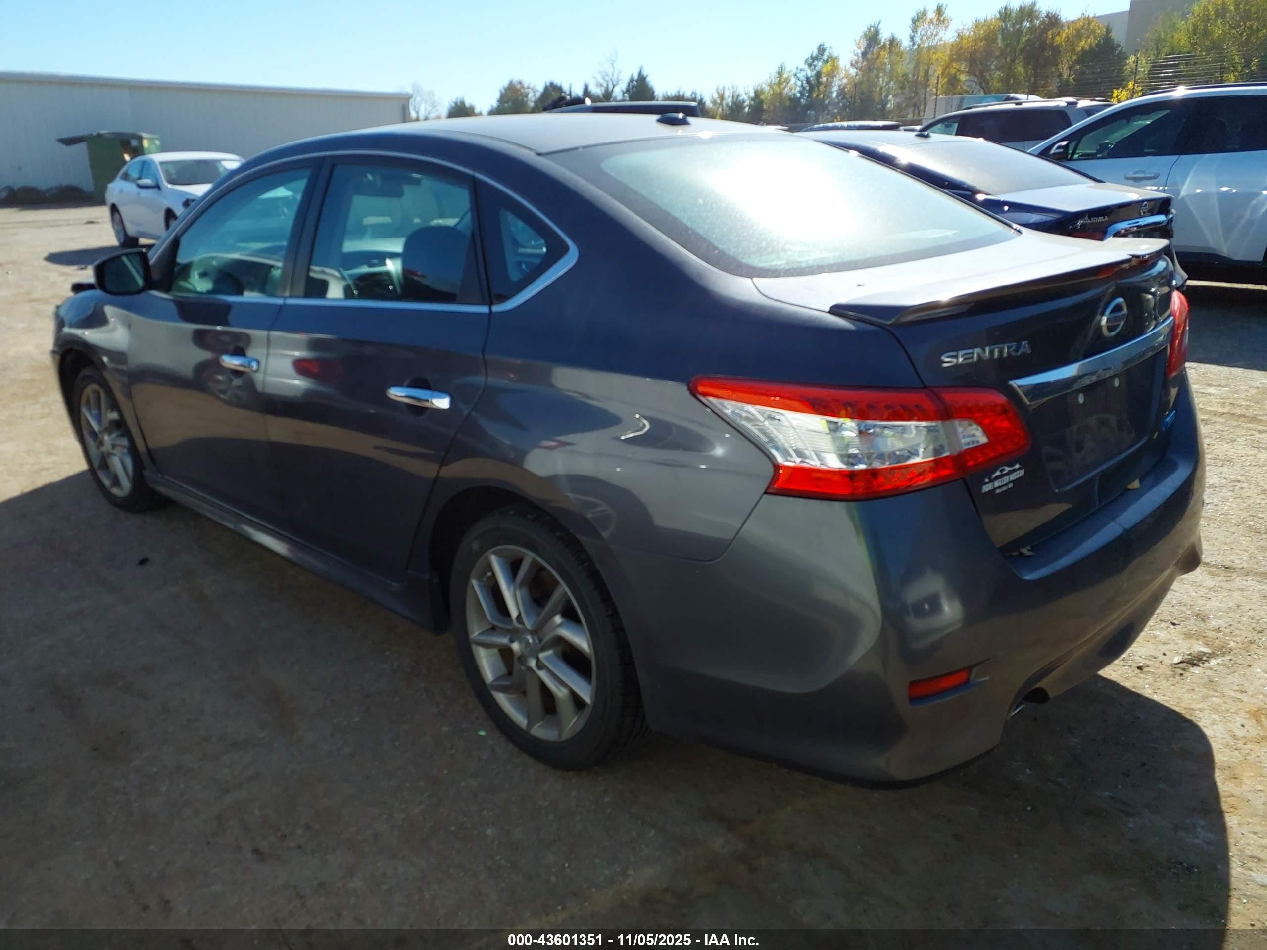 NISSAN SENTRA image 3