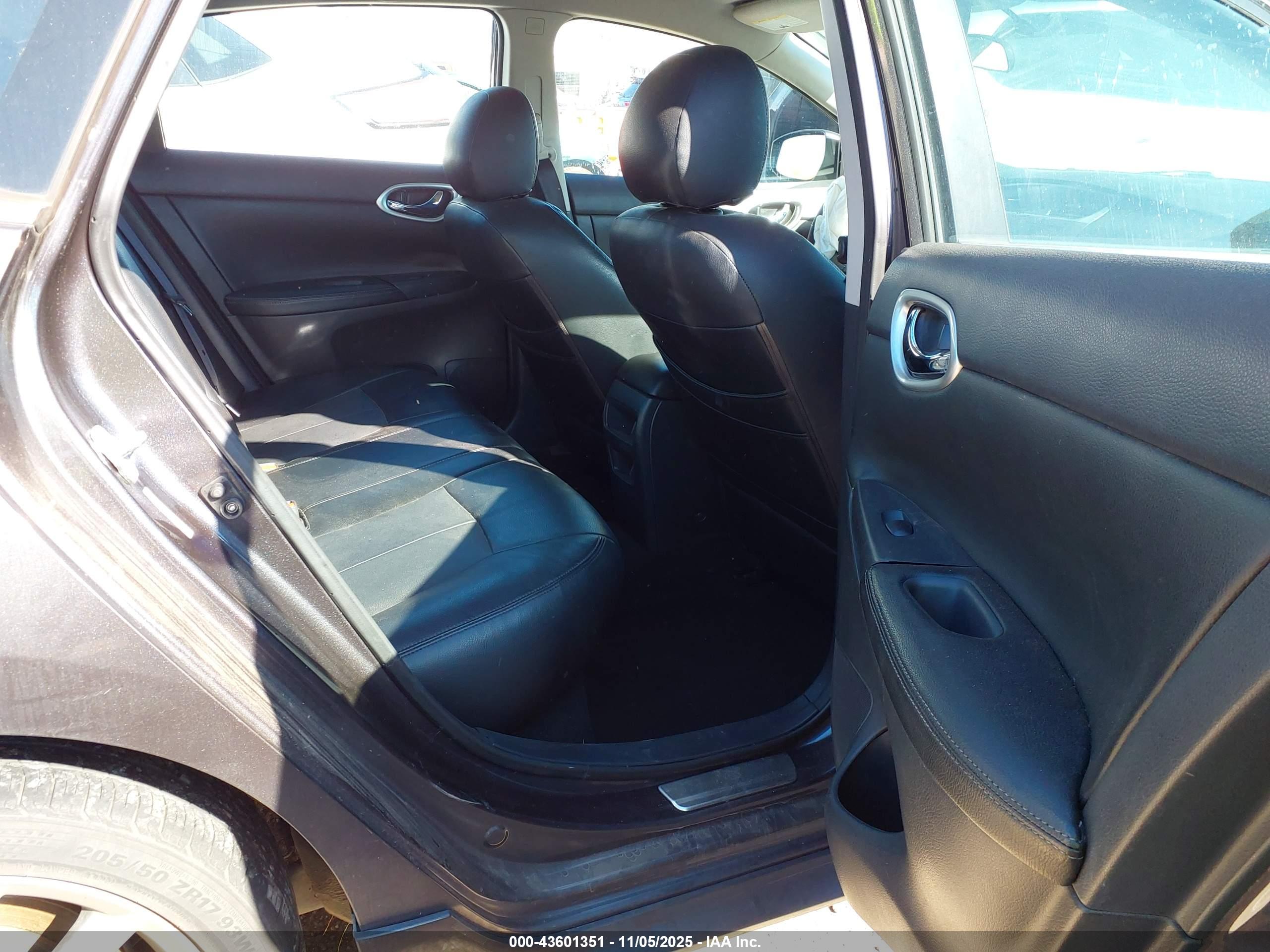 NISSAN SENTRA image 8