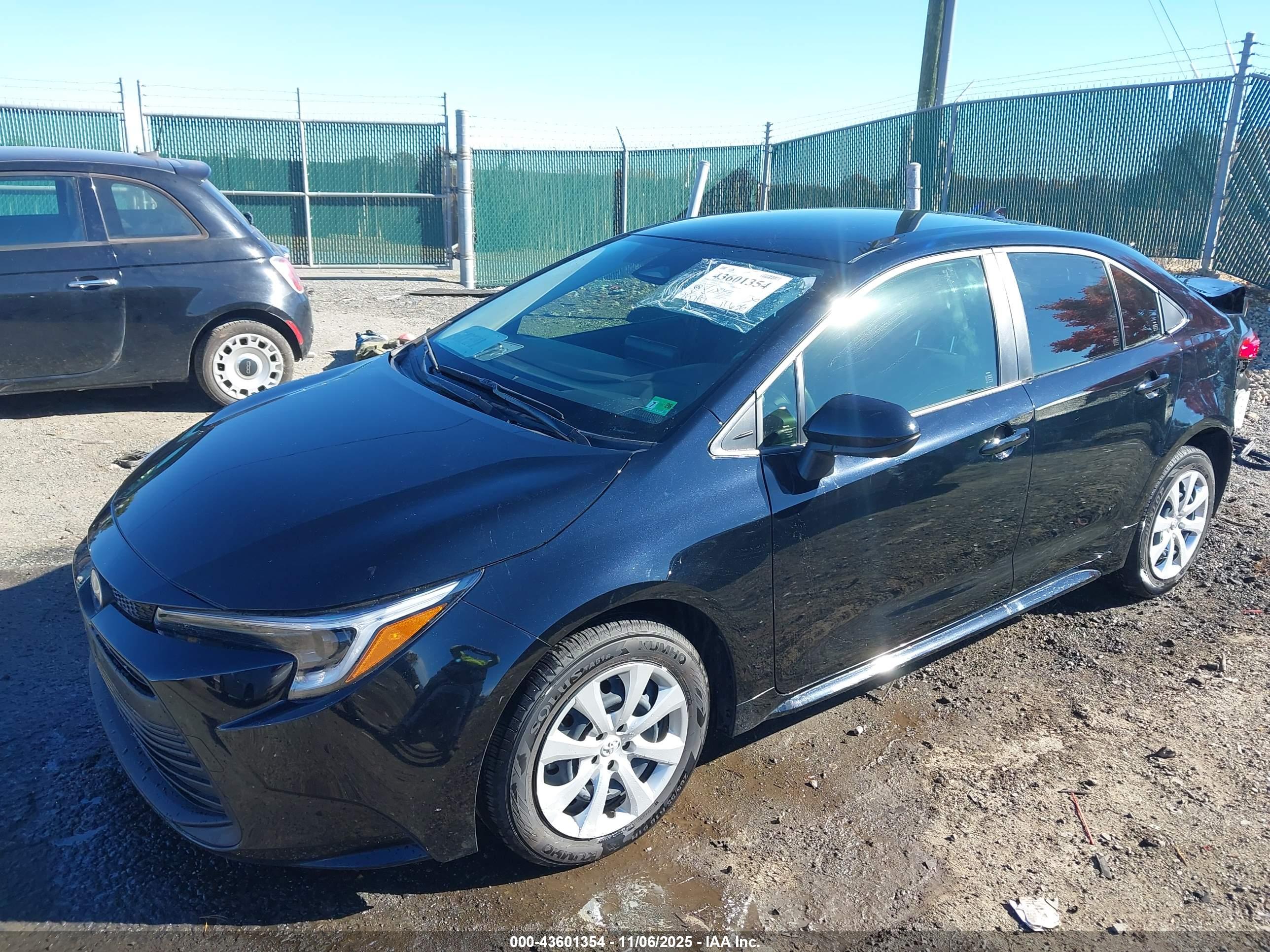 TOYOTA COROLLA image 2