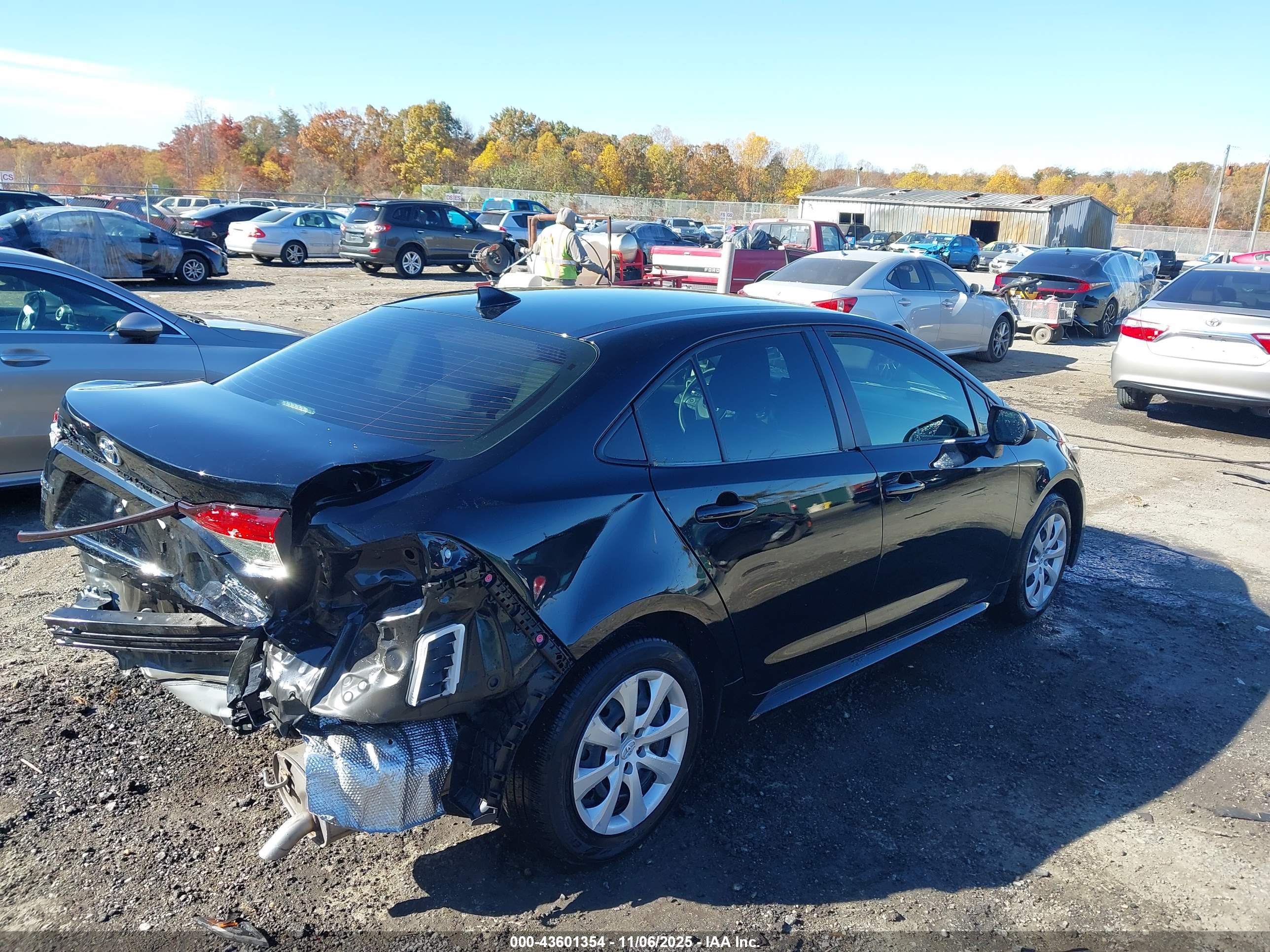 TOYOTA COROLLA image 4