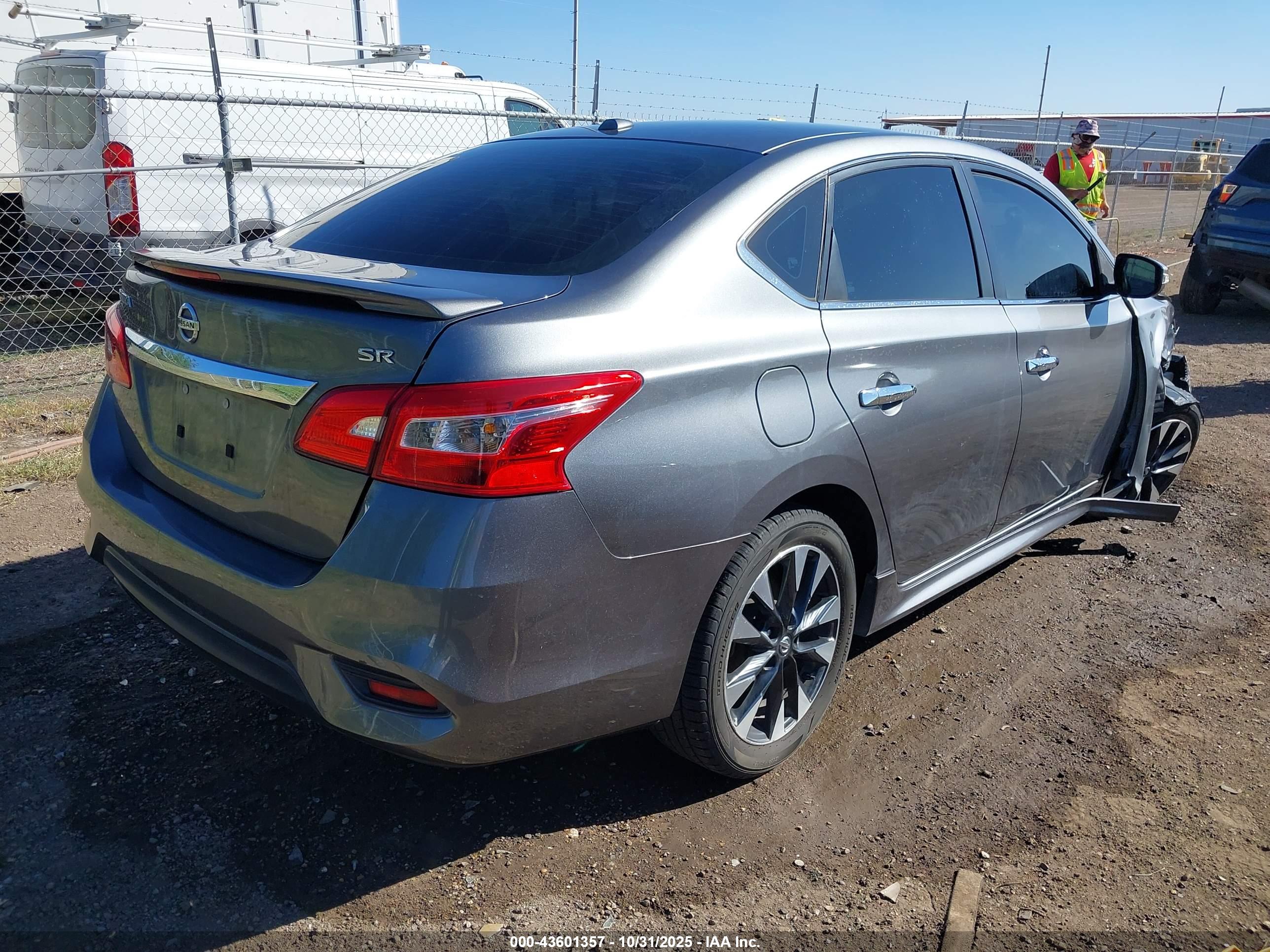 NISSAN SENTRA image 4