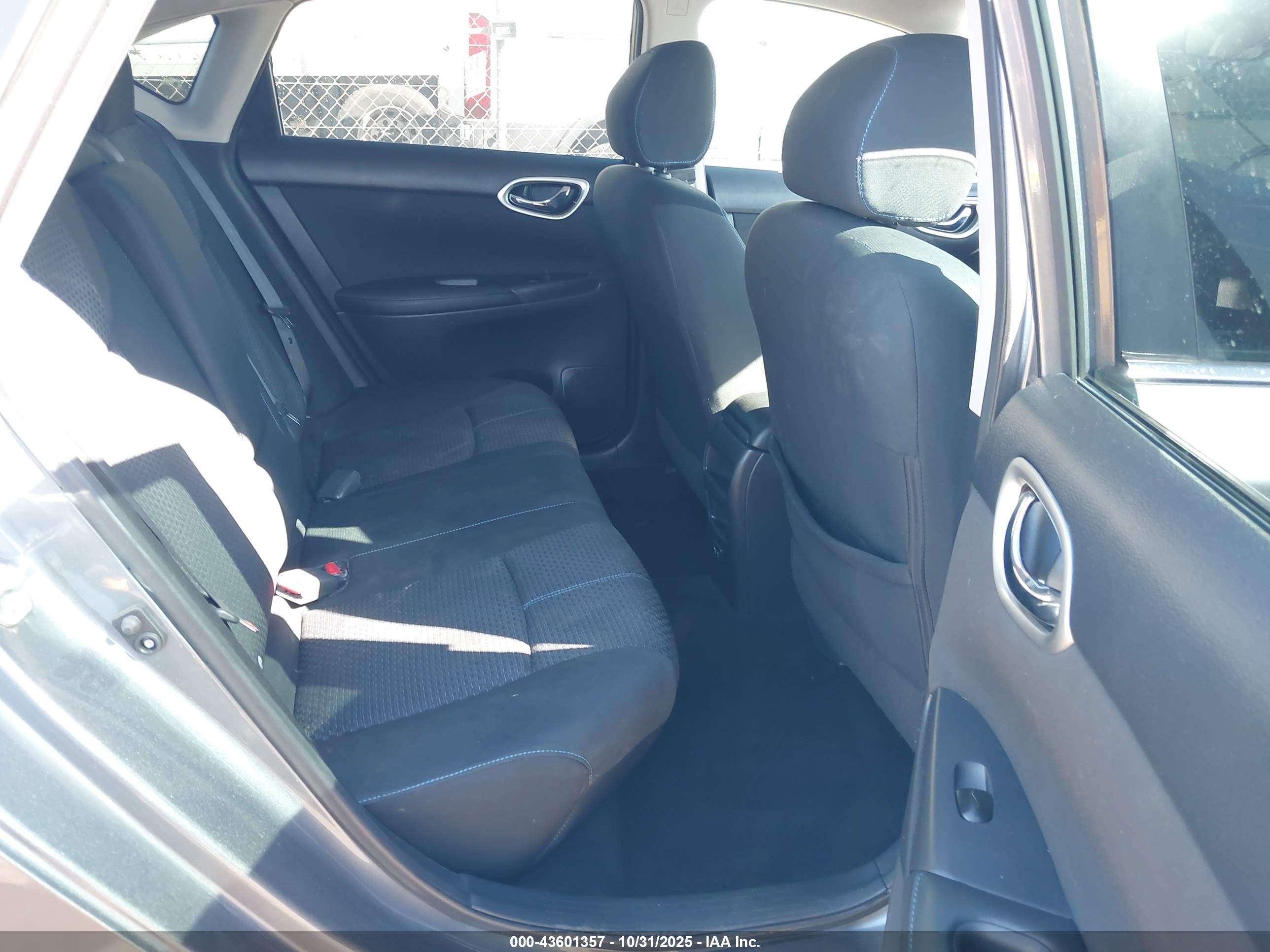 NISSAN SENTRA image 8