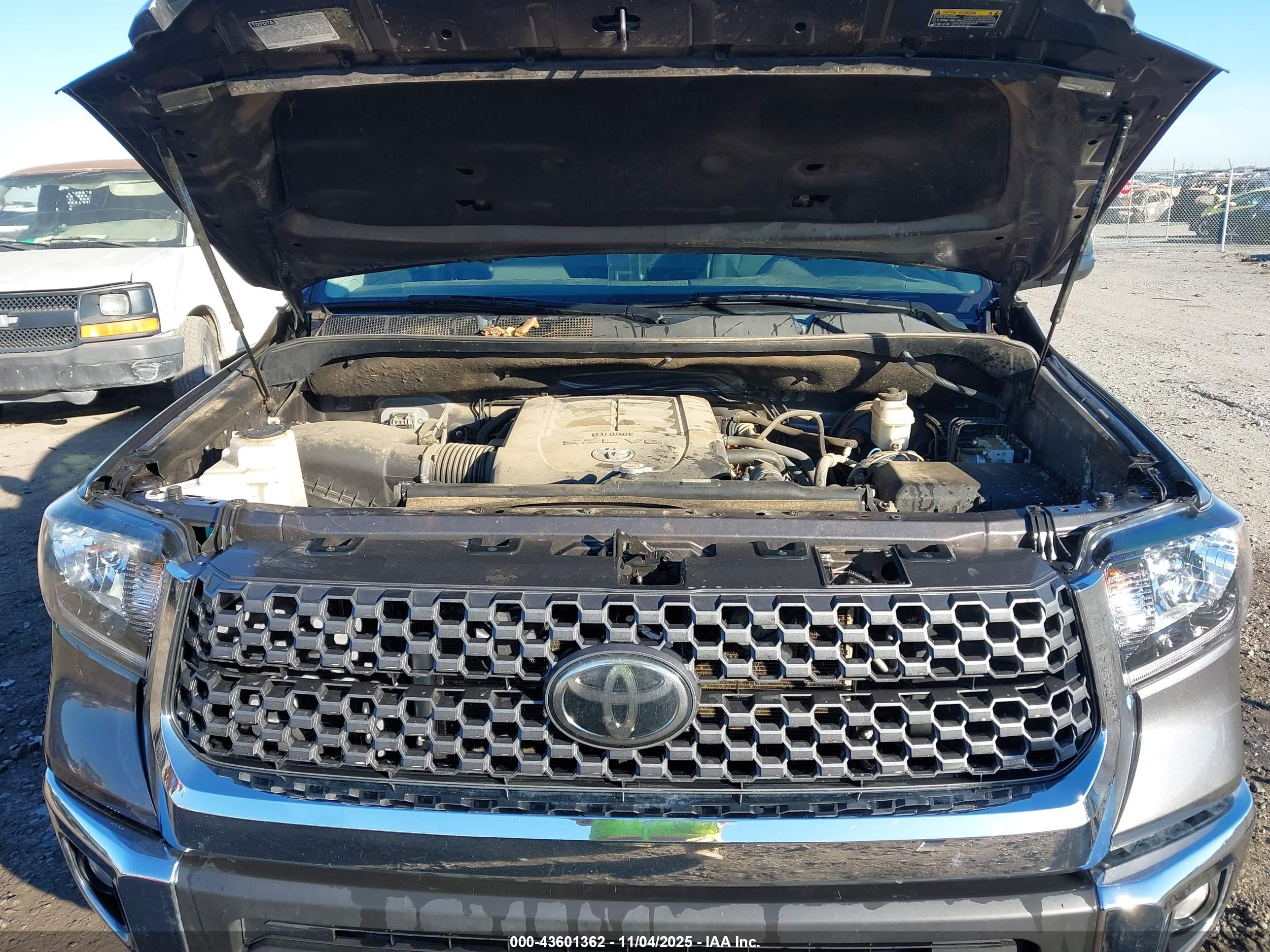TOYOTA TUNDRA image 10