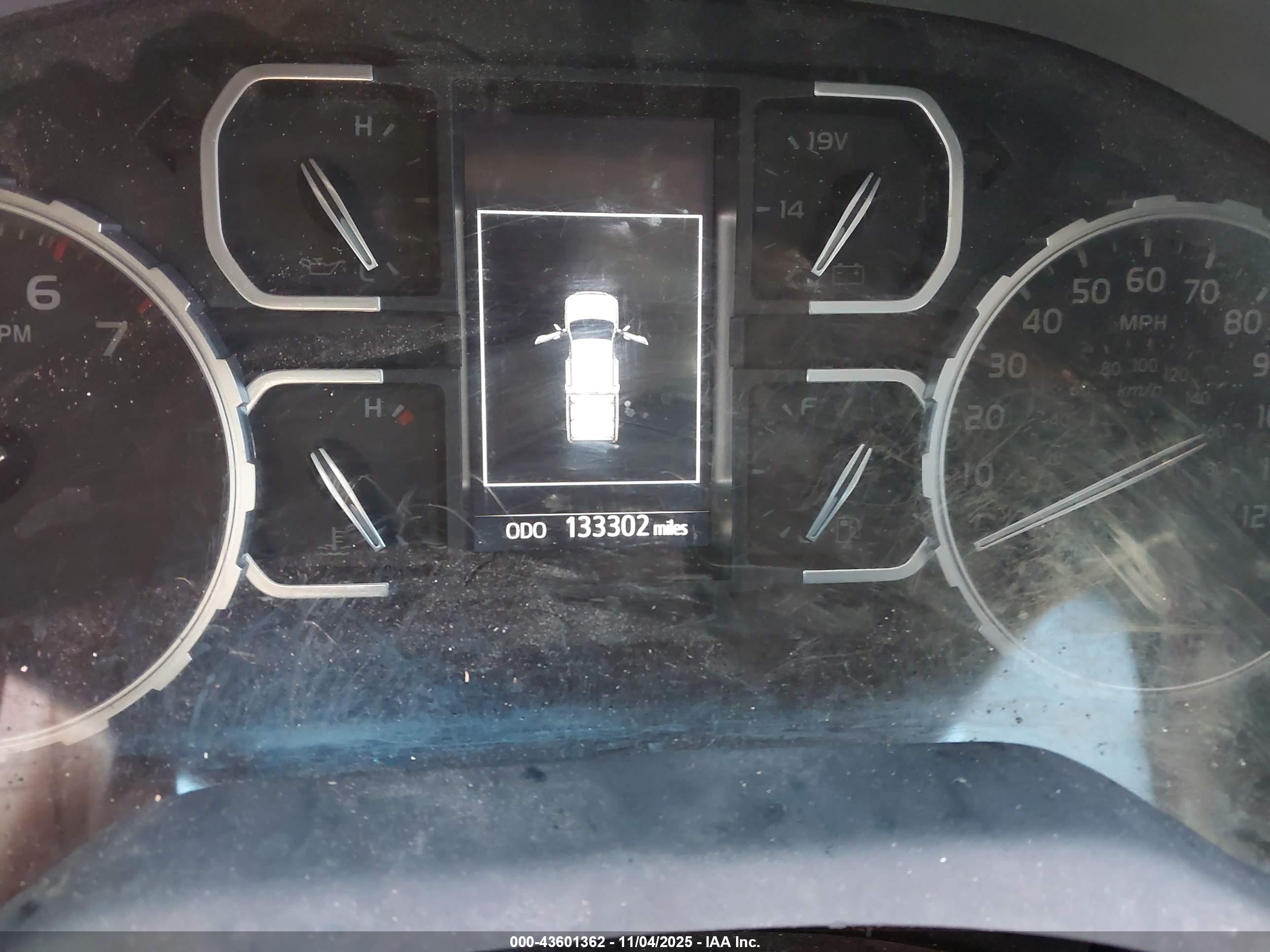 TOYOTA TUNDRA image 7