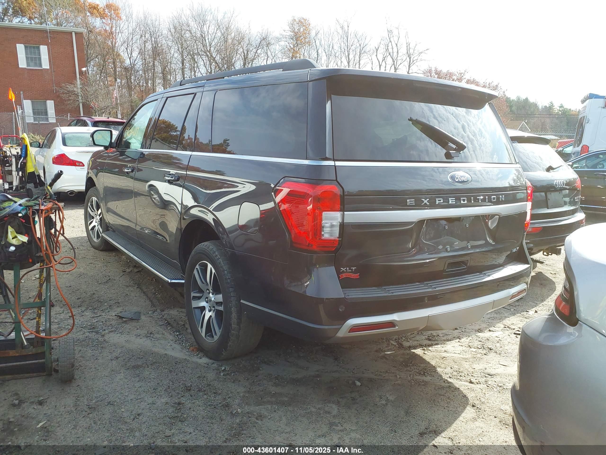 FORD EXPEDITION image 3