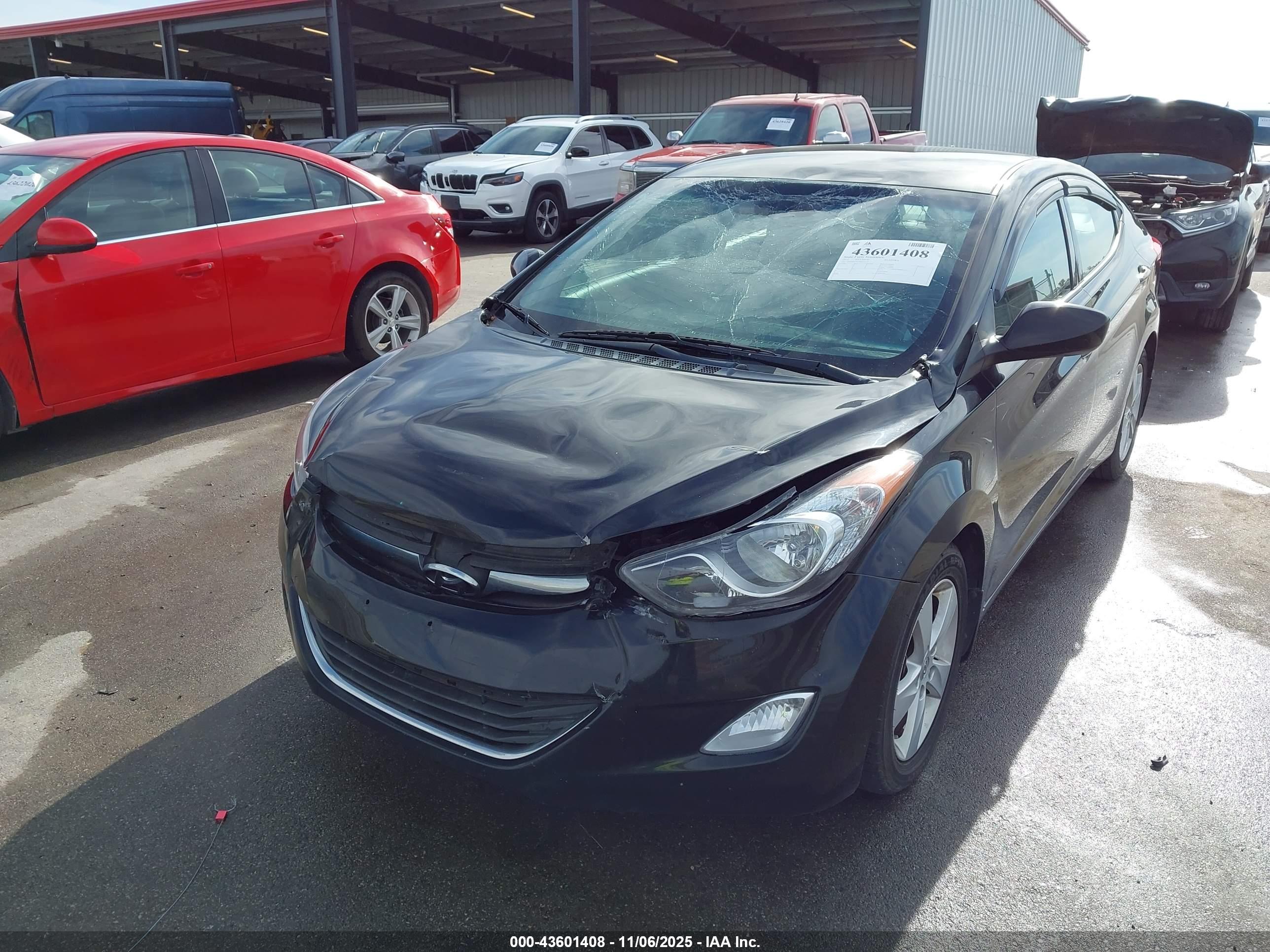 HYUNDAI ELANTRA image 6