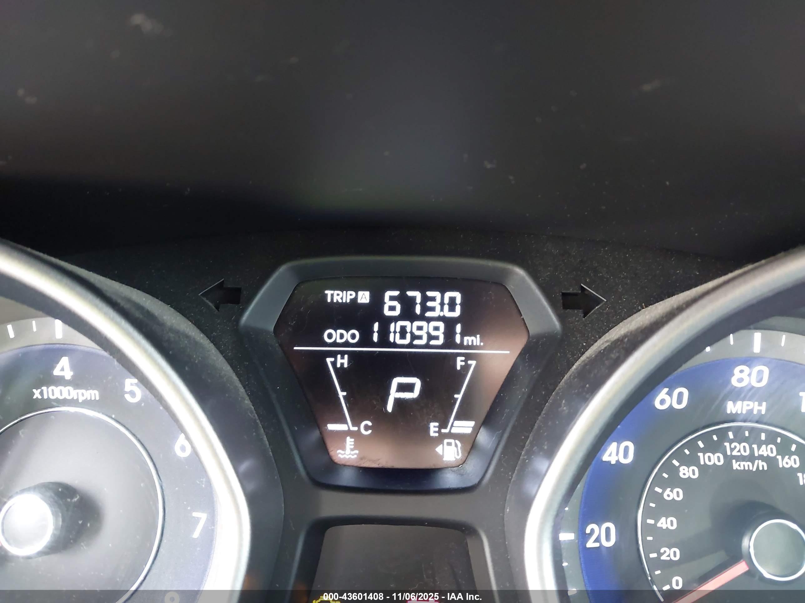 HYUNDAI ELANTRA image 7