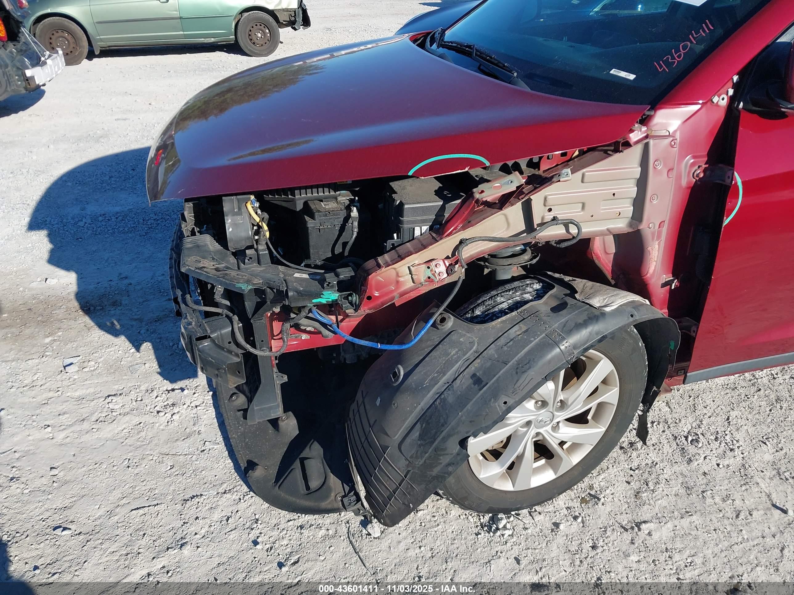 HYUNDAI TUCSON image 6