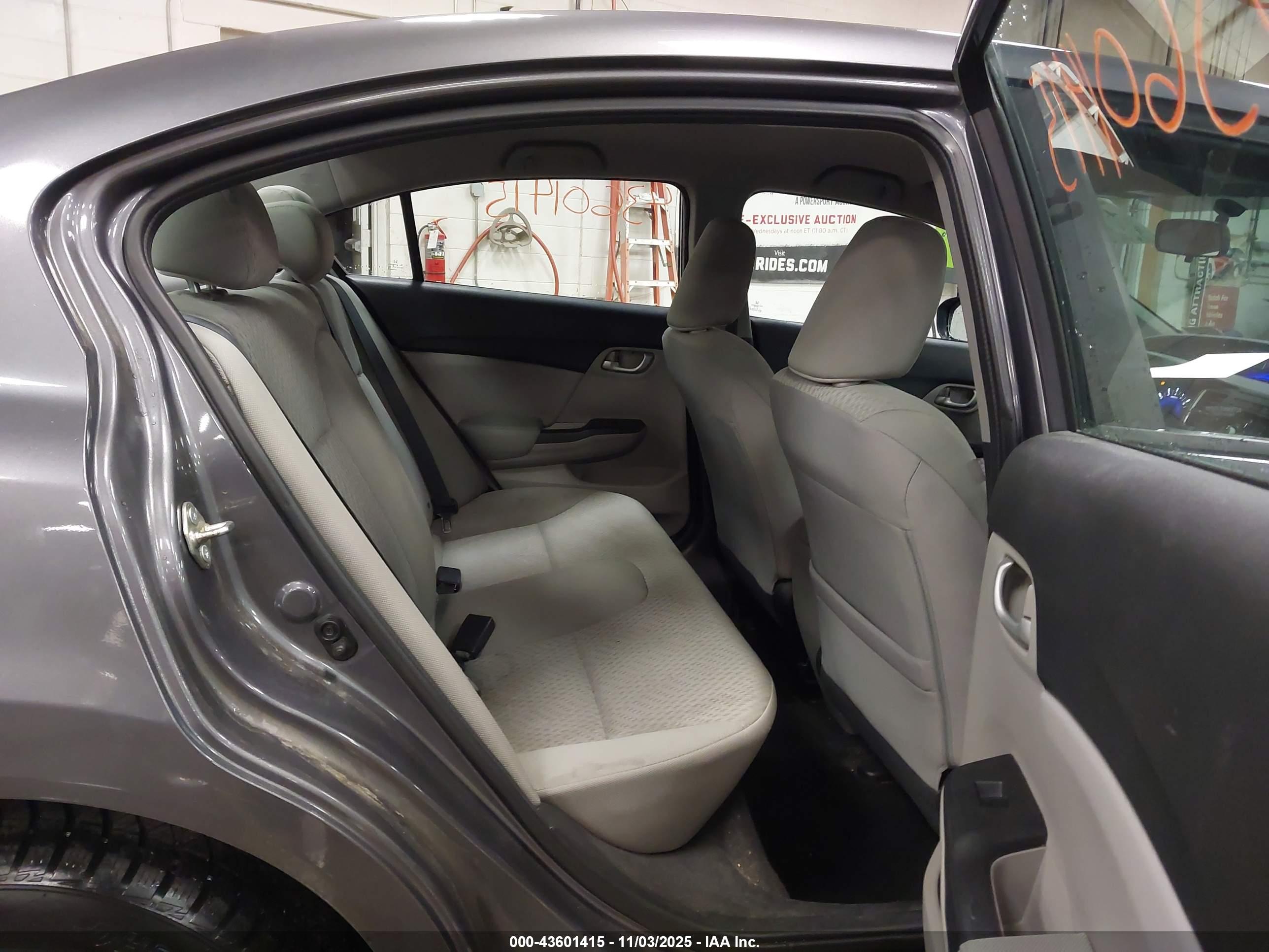 HONDA CIVIC image 8