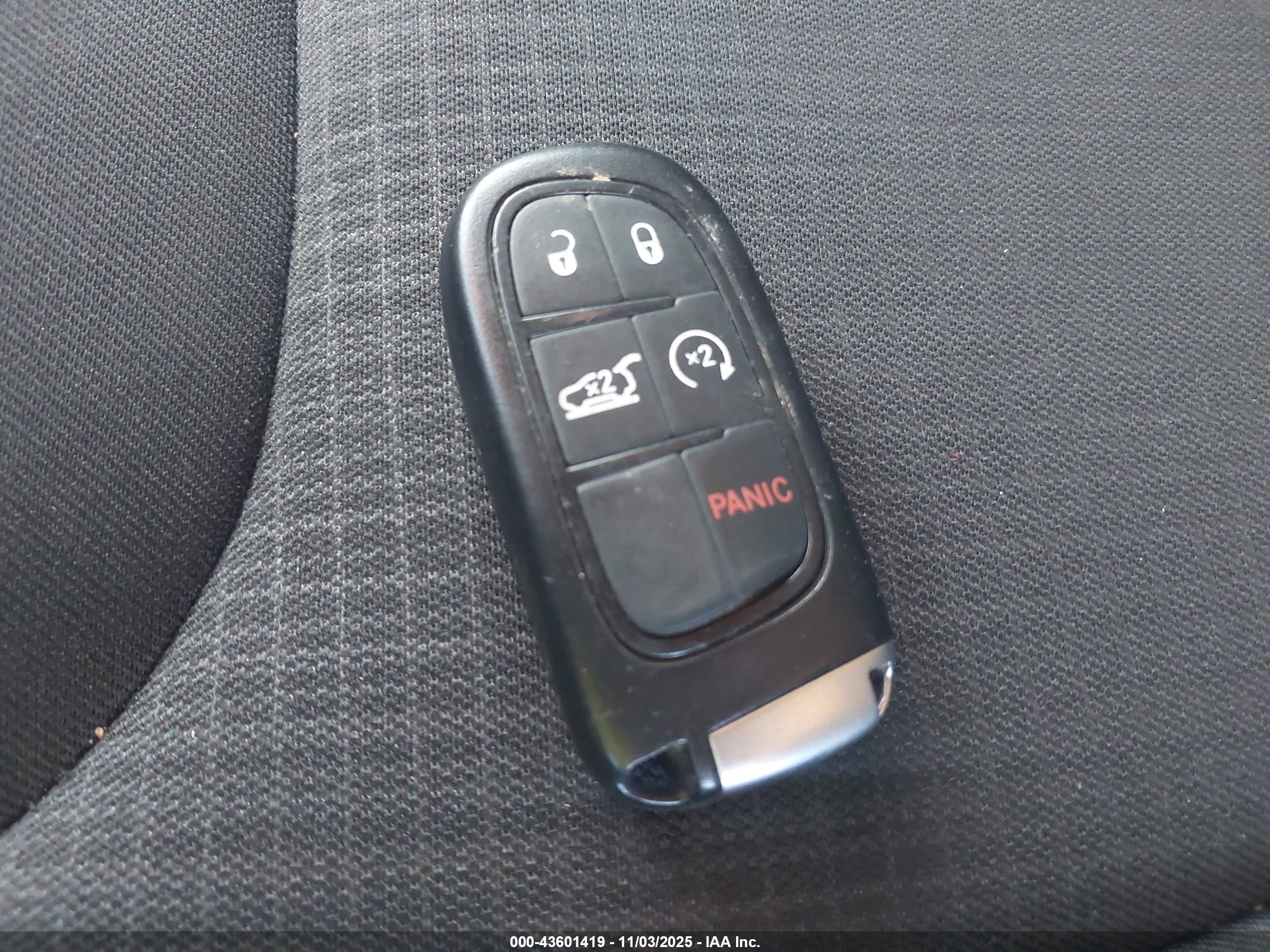 JEEP CHEROKEE image 11
