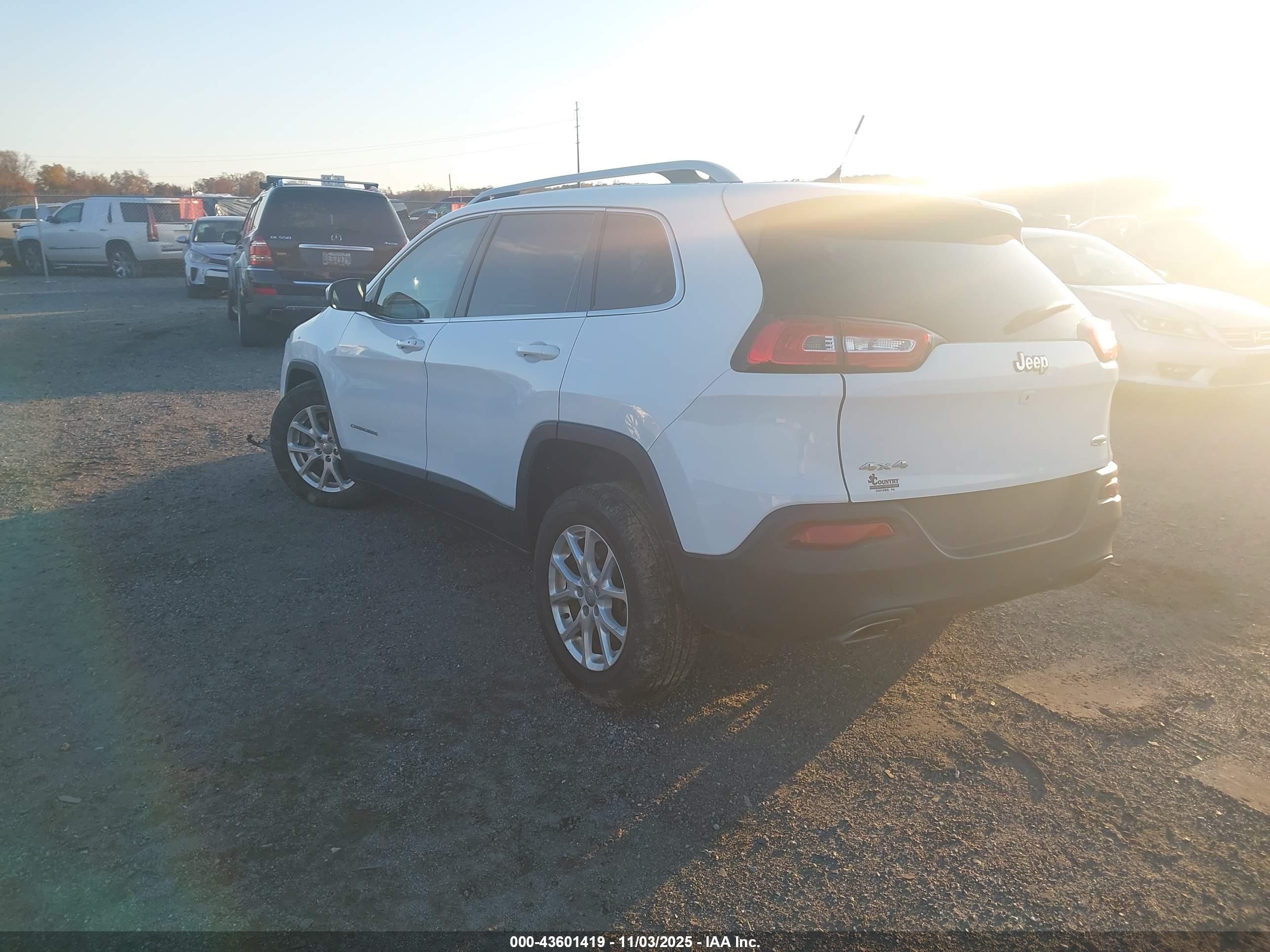 JEEP CHEROKEE image 3