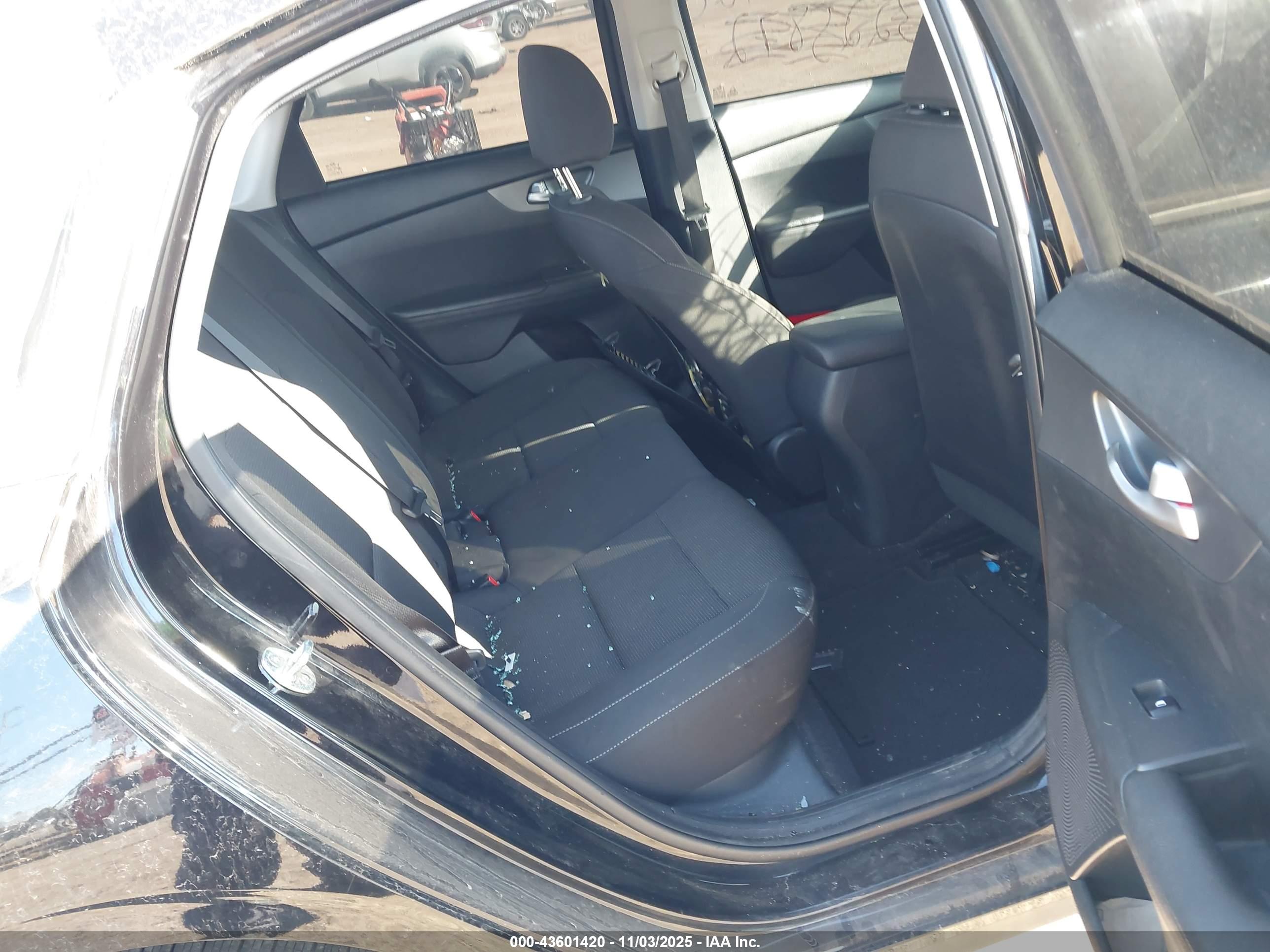 KIA FORTE image 8
