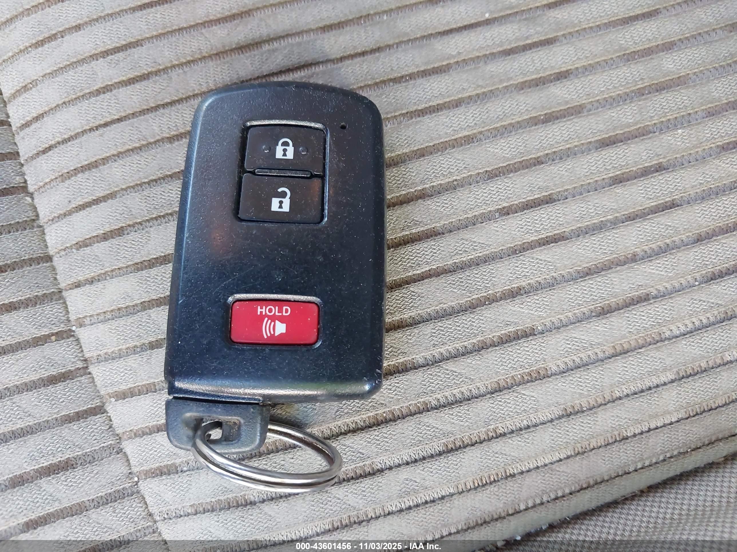 TOYOTA 4RUNNER image 11