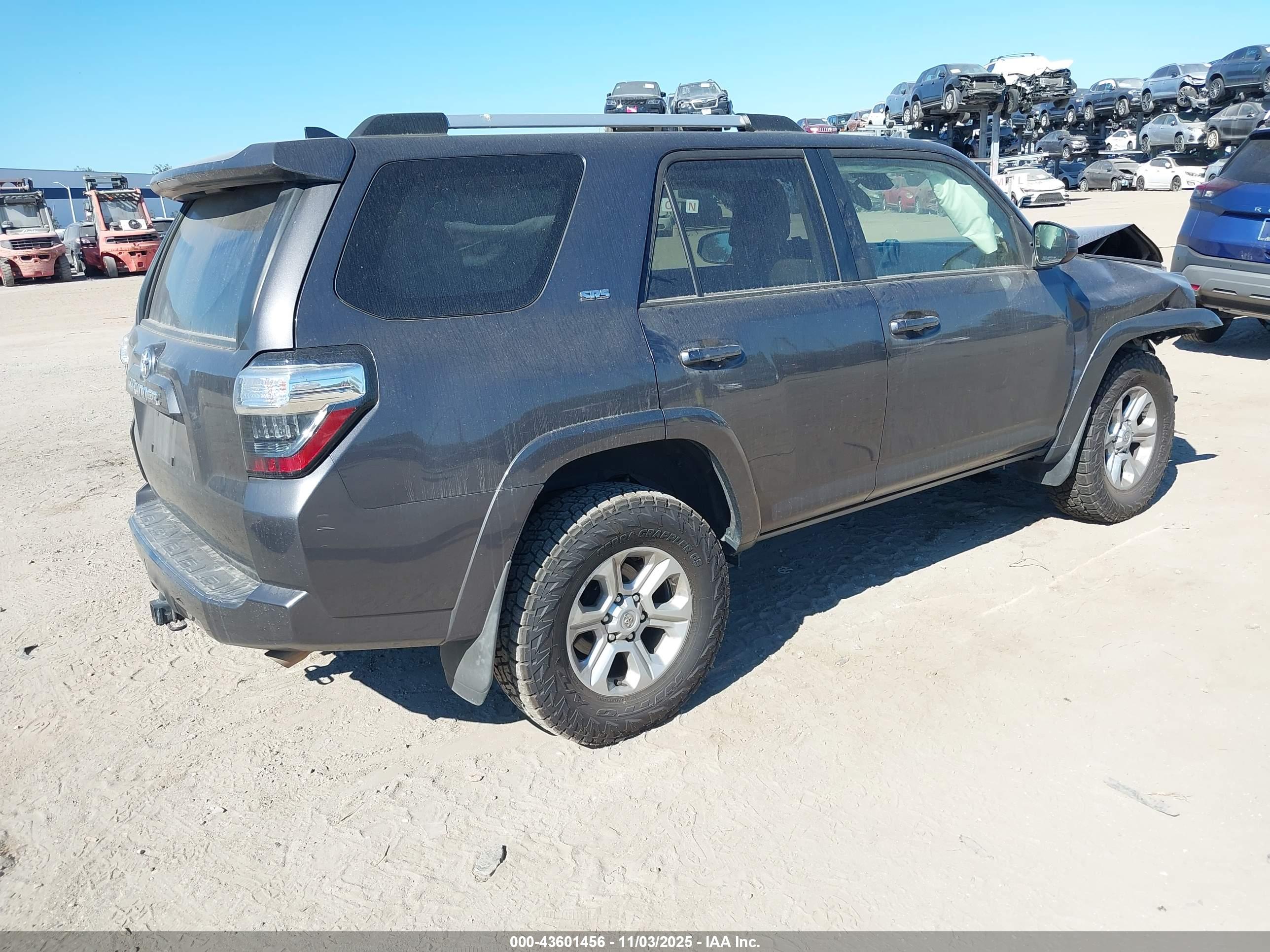 TOYOTA 4RUNNER image 4