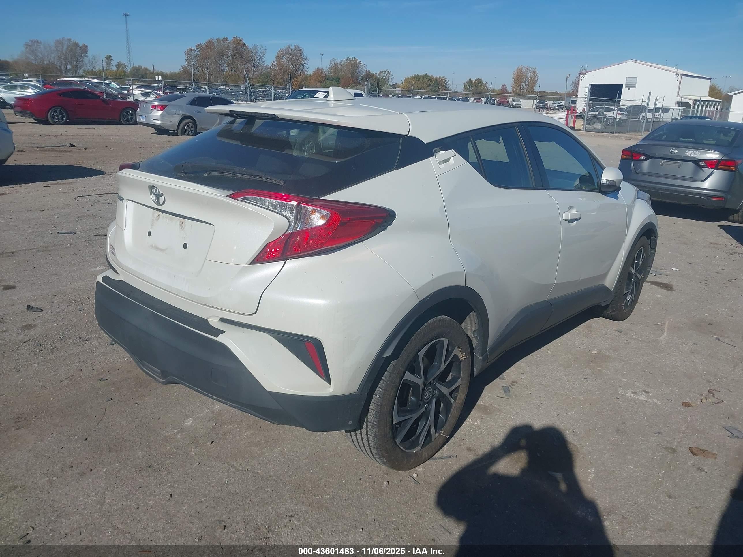 TOYOTA C-HR image 4
