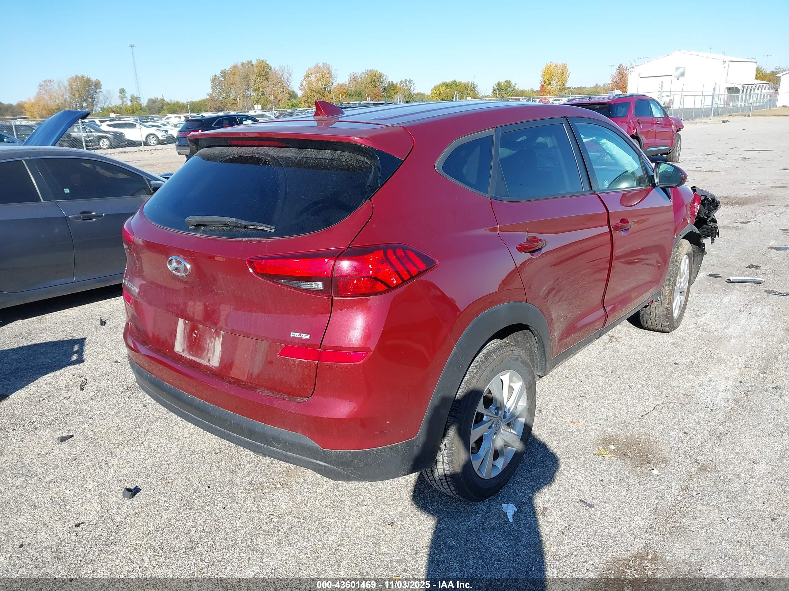 HYUNDAI TUCSON image 4