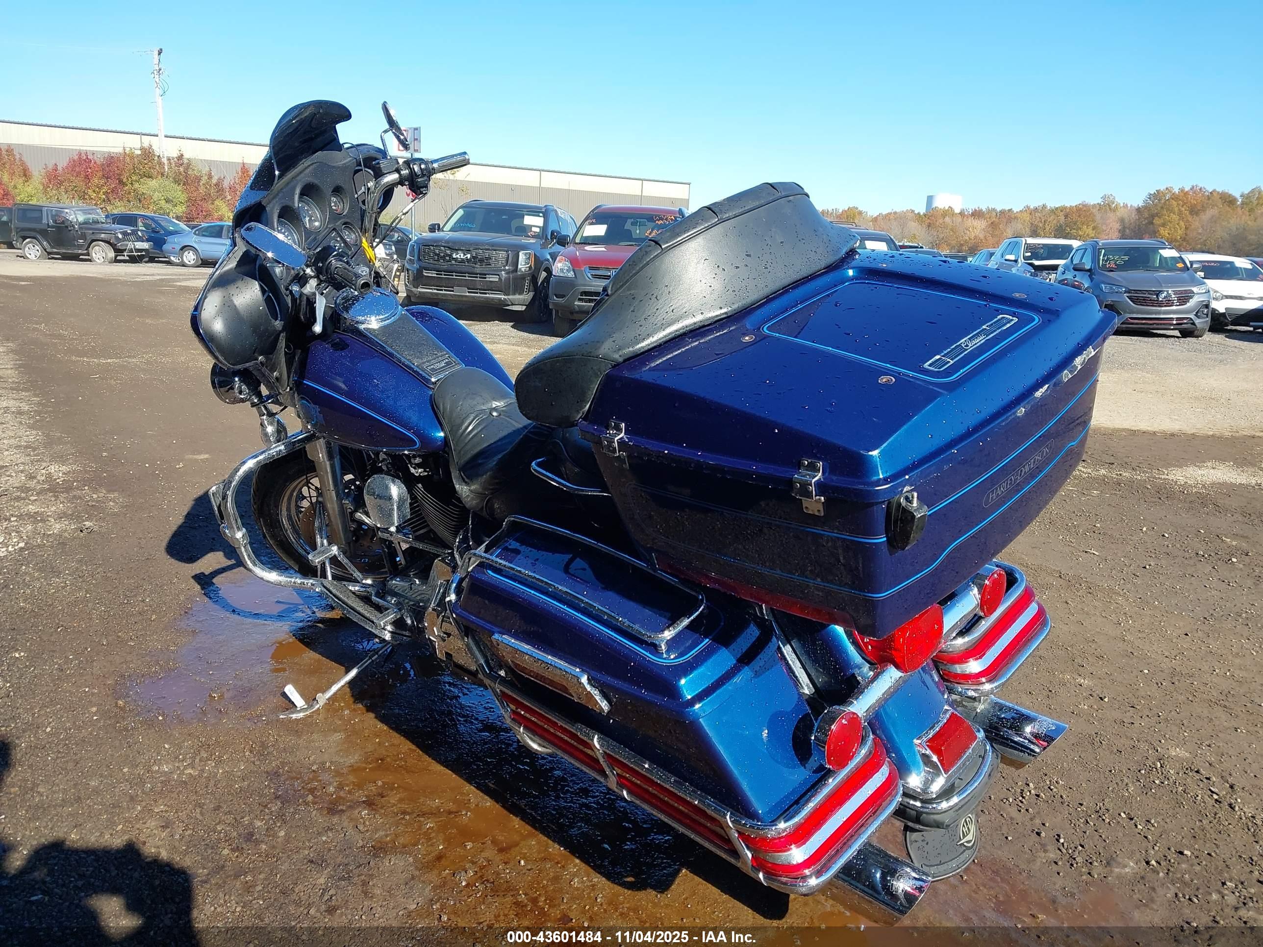 HARLEY-DAVIDSON FLHT image 3