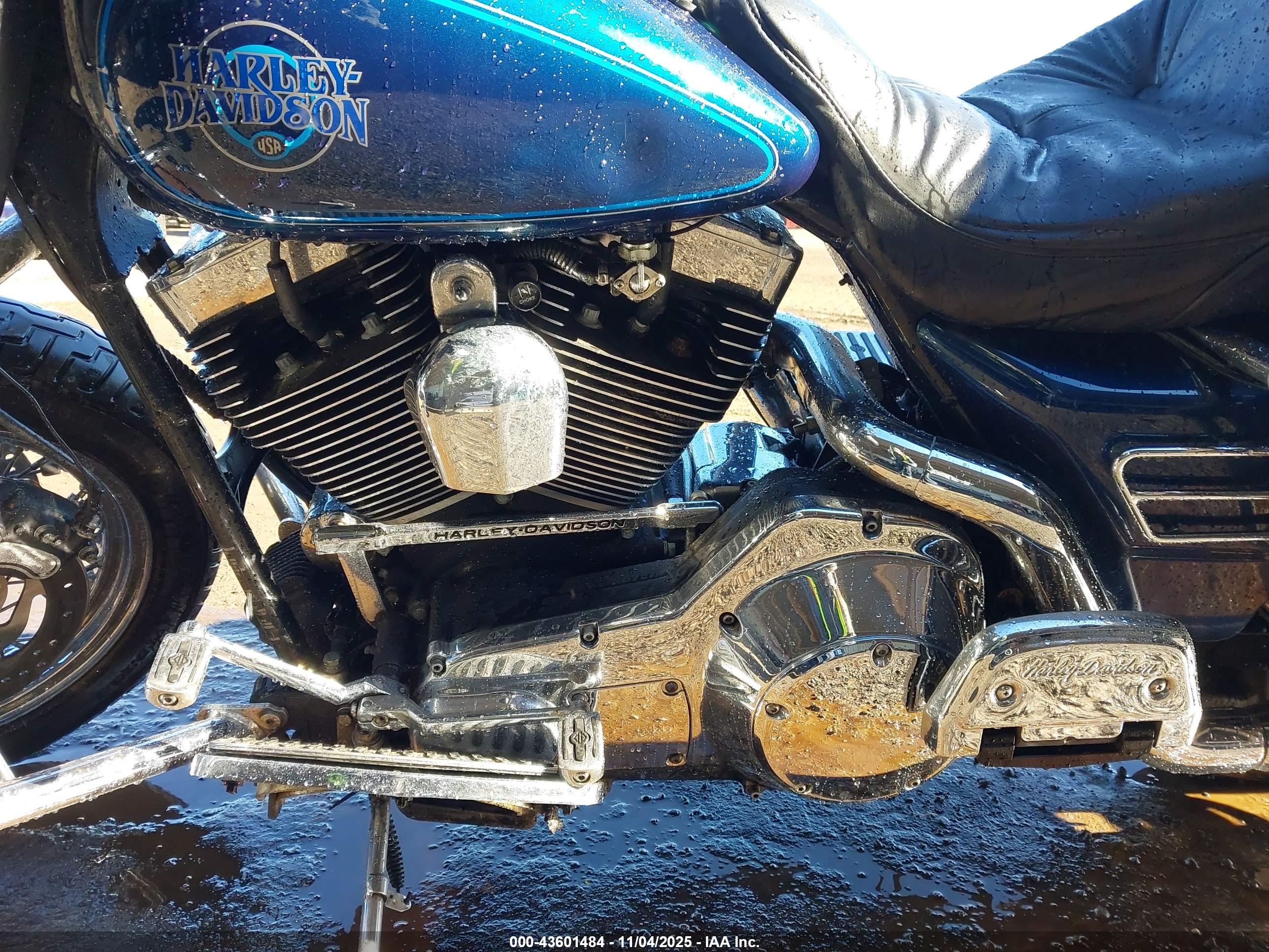 HARLEY-DAVIDSON FLHT image 9