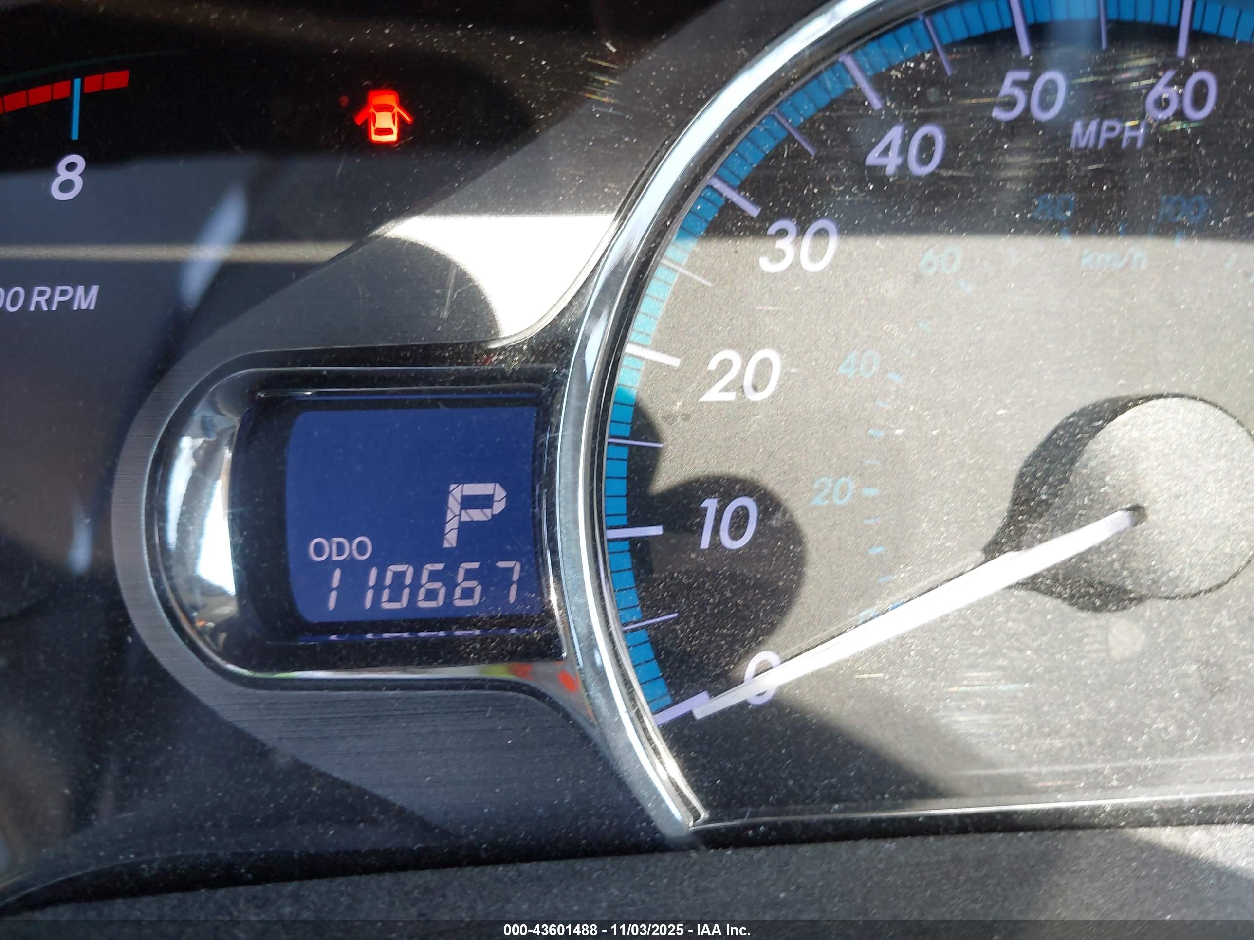 TOYOTA SIENNA image 7