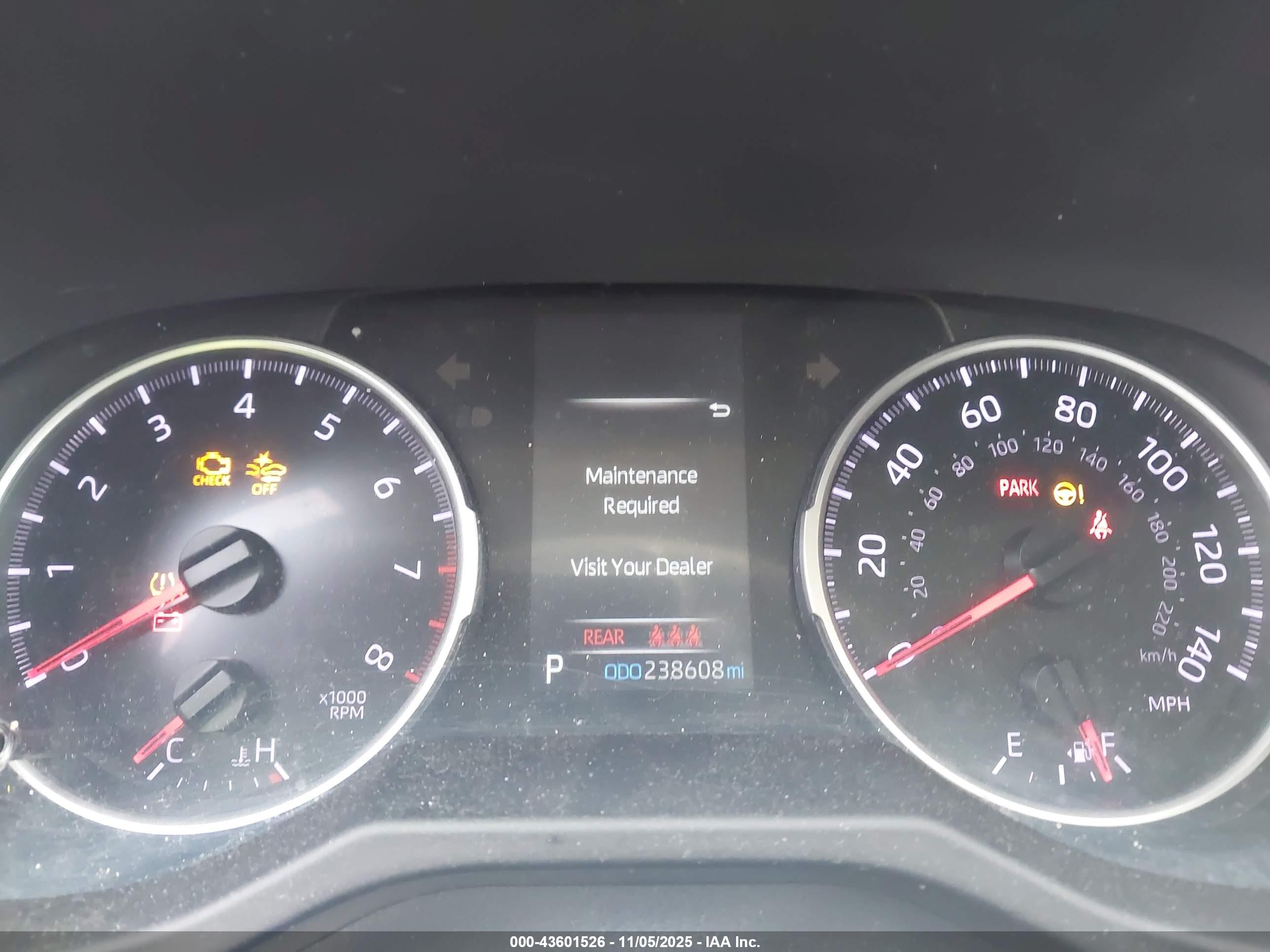 TOYOTA RAV4 image 7
