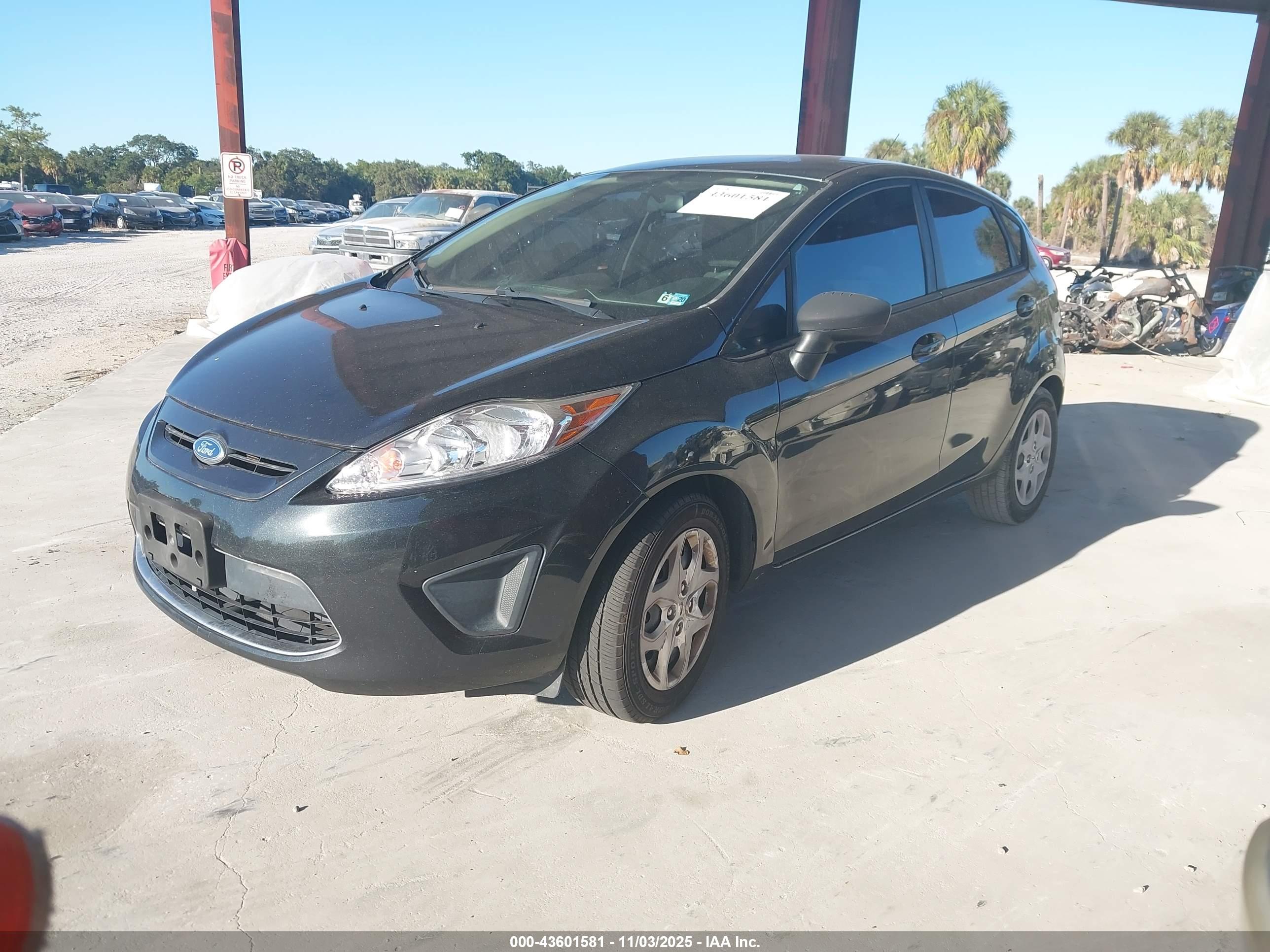 FORD FIESTA image 2