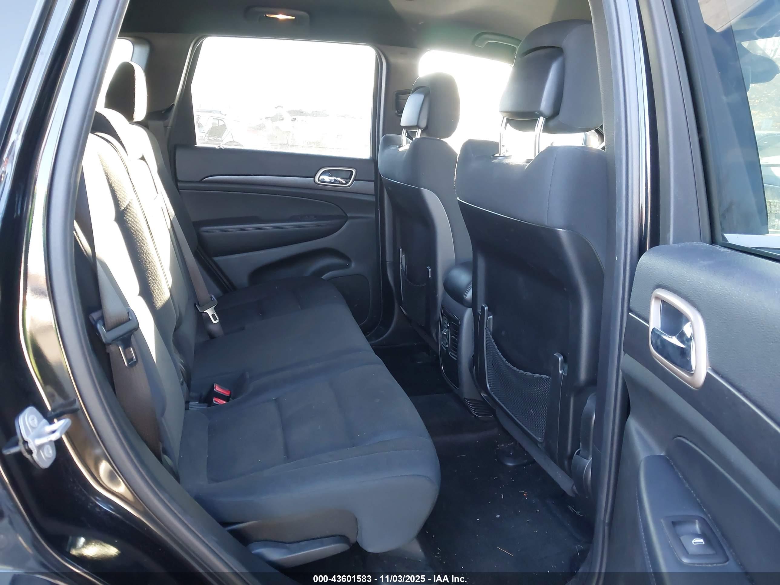 JEEP GRAND image 8