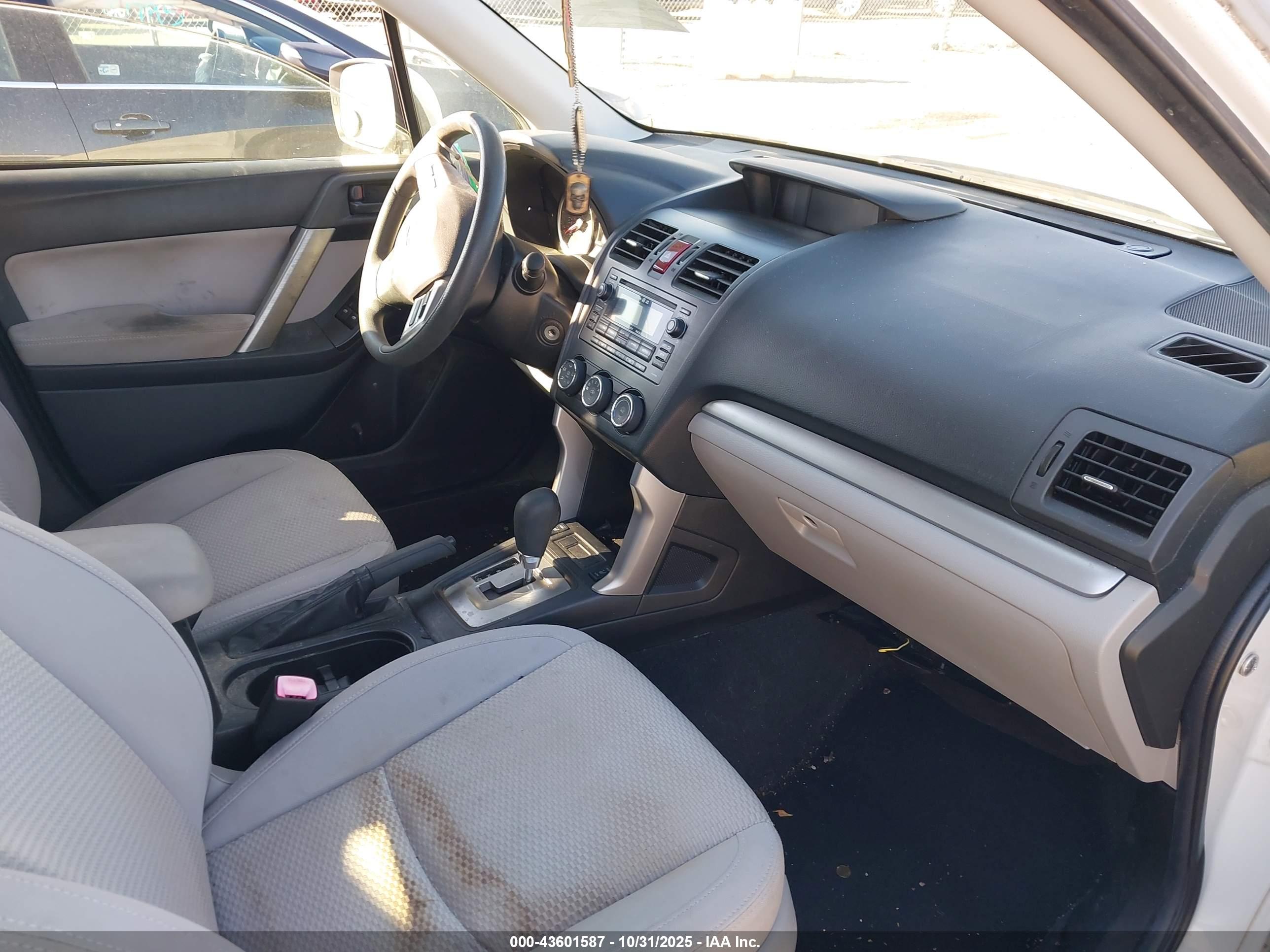 SUBARU FORESTER image 5
