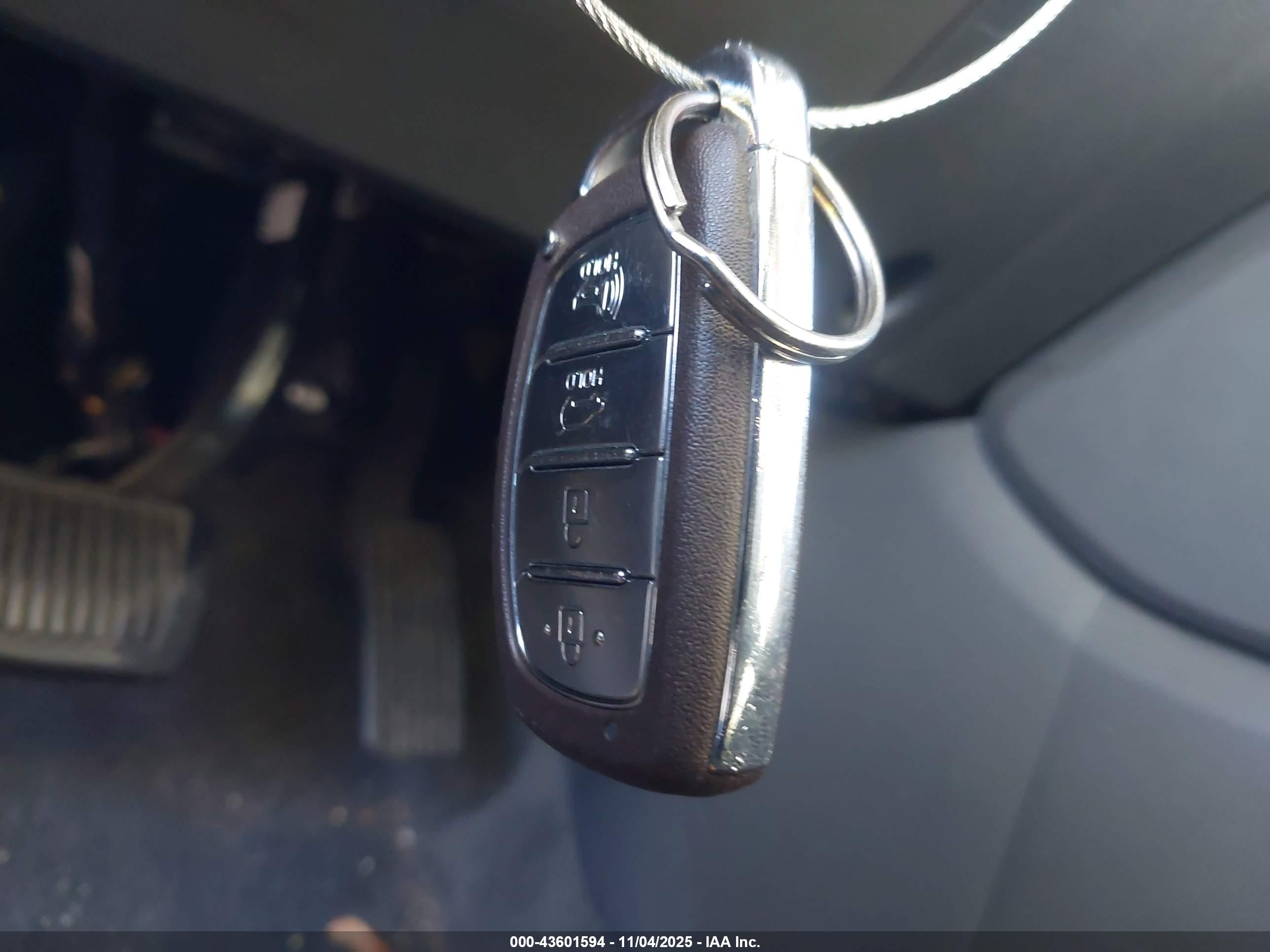 HYUNDAI IONIQ image 11