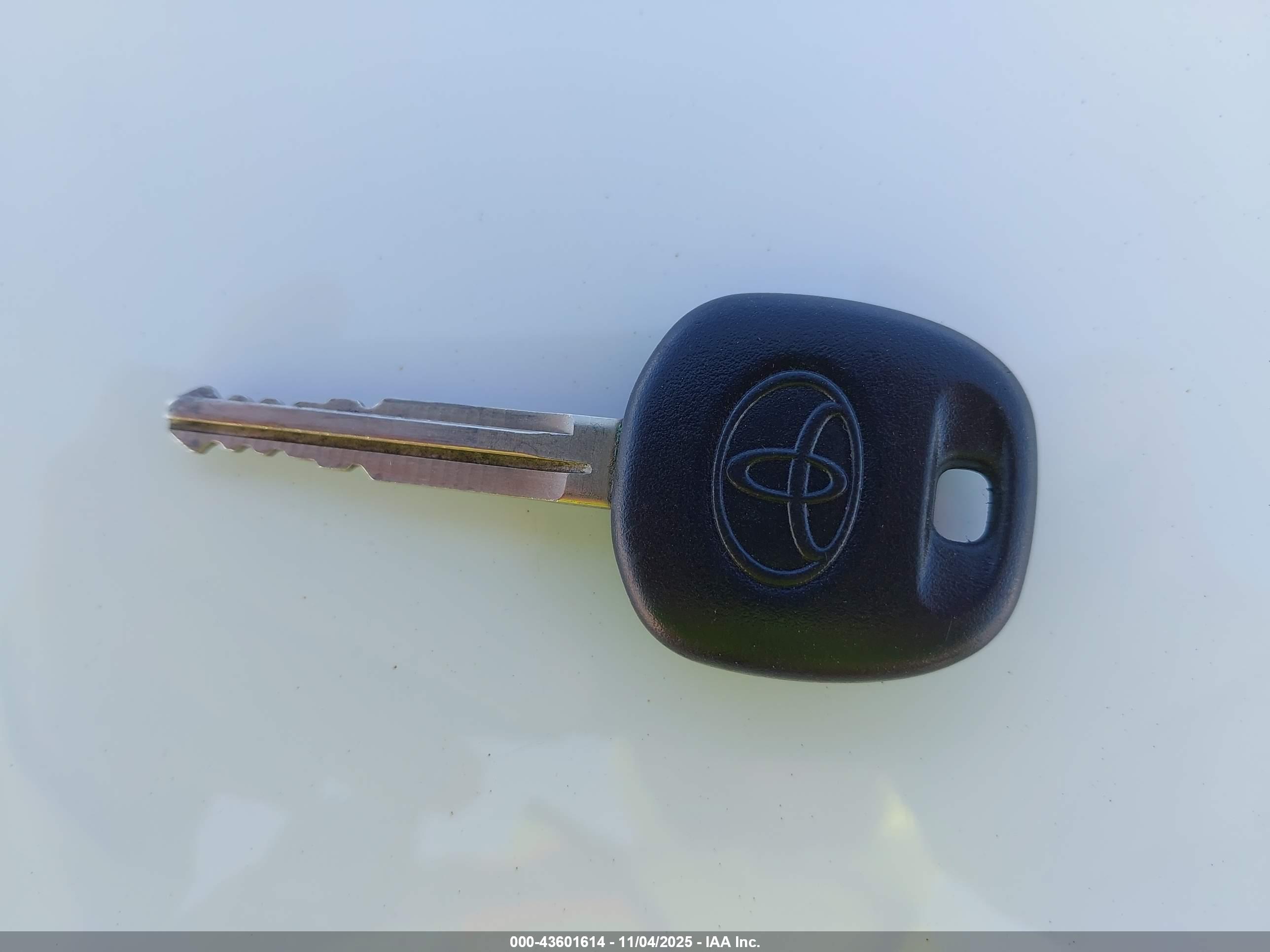 TOYOTA COROLLA image 11