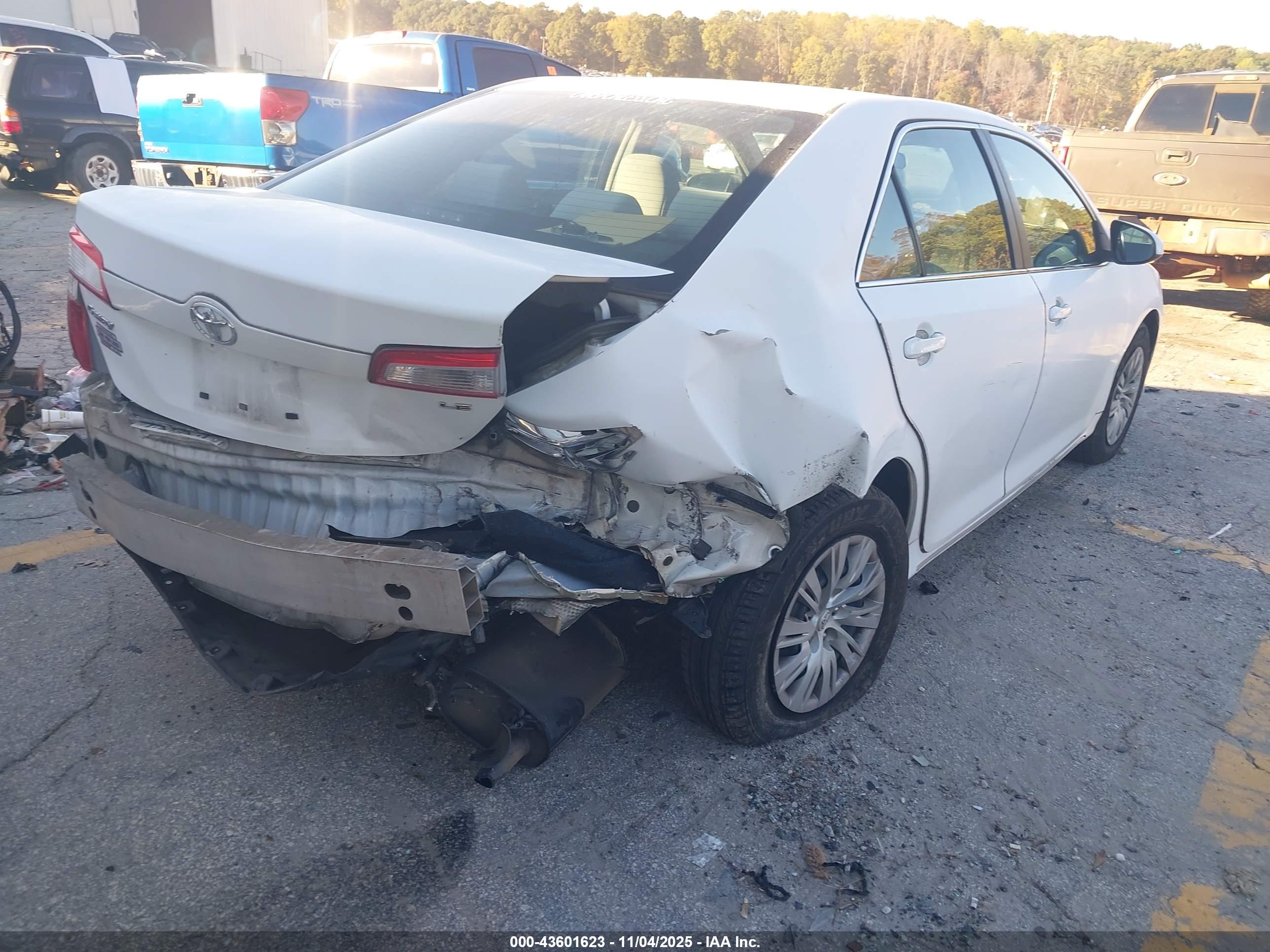 TOYOTA CAMRY image 4