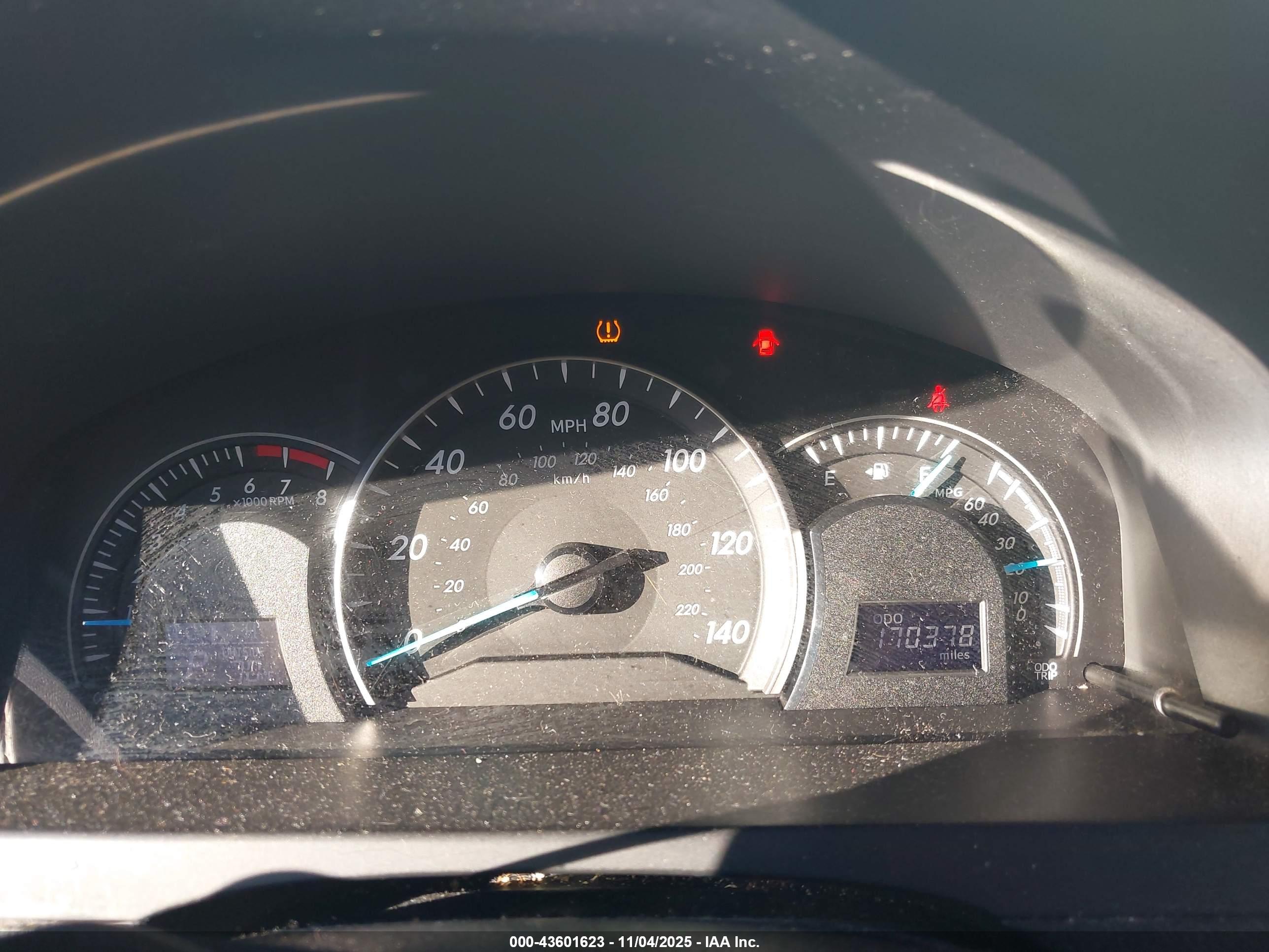 TOYOTA CAMRY image 7