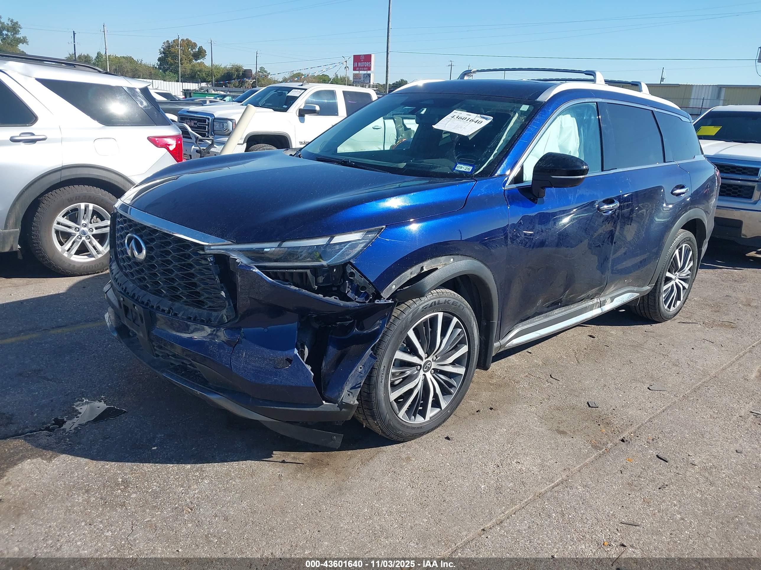INFINITI QX60 image 2