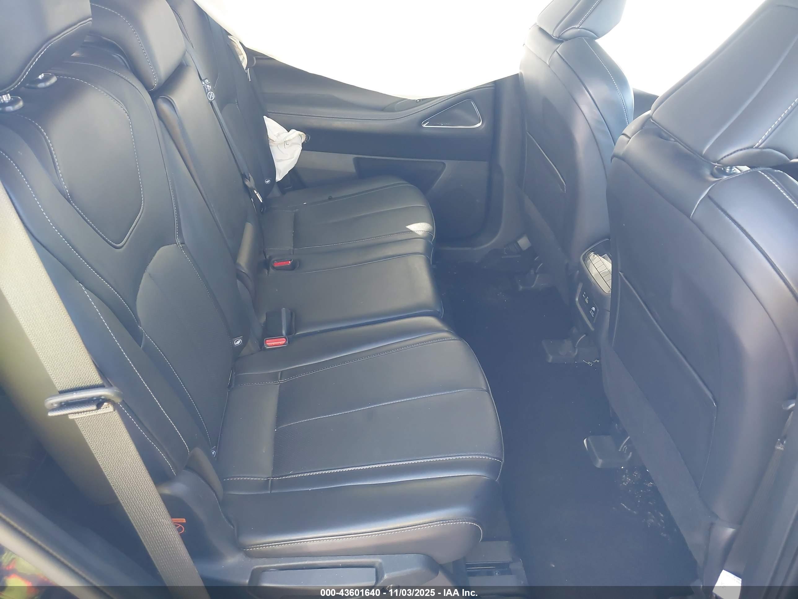 INFINITI QX60 image 8