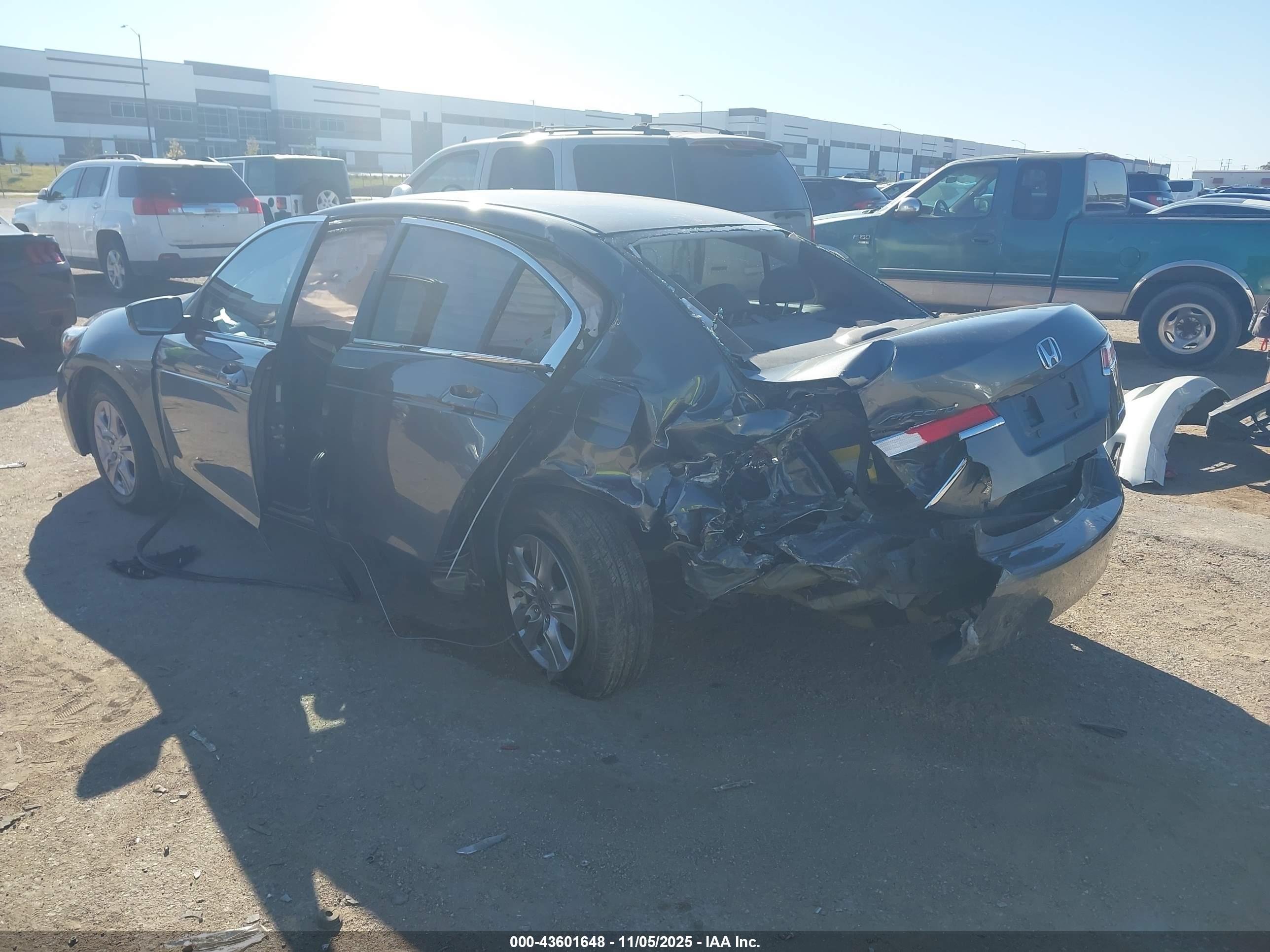 HONDA ACCORD image 3