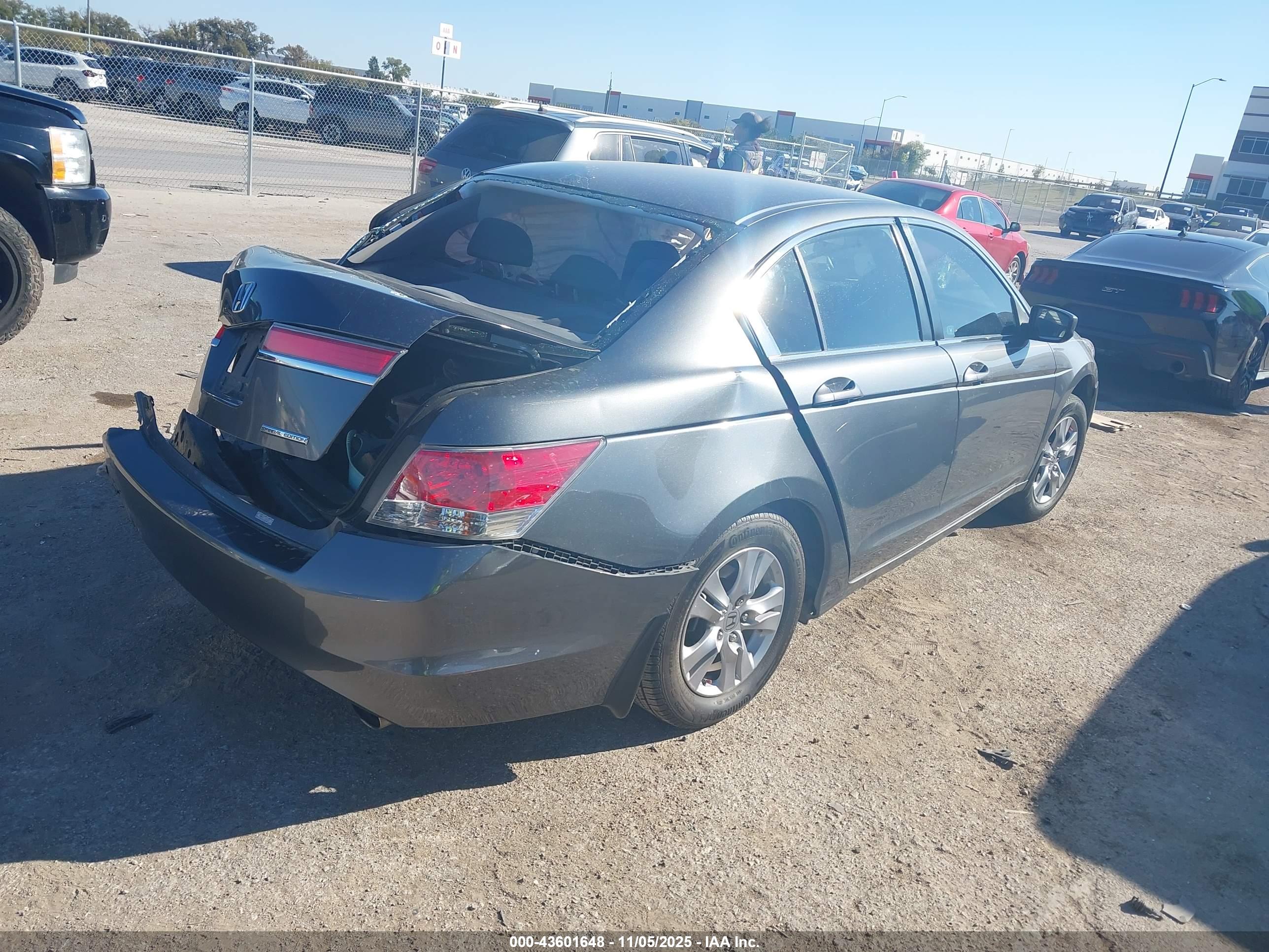 HONDA ACCORD image 4