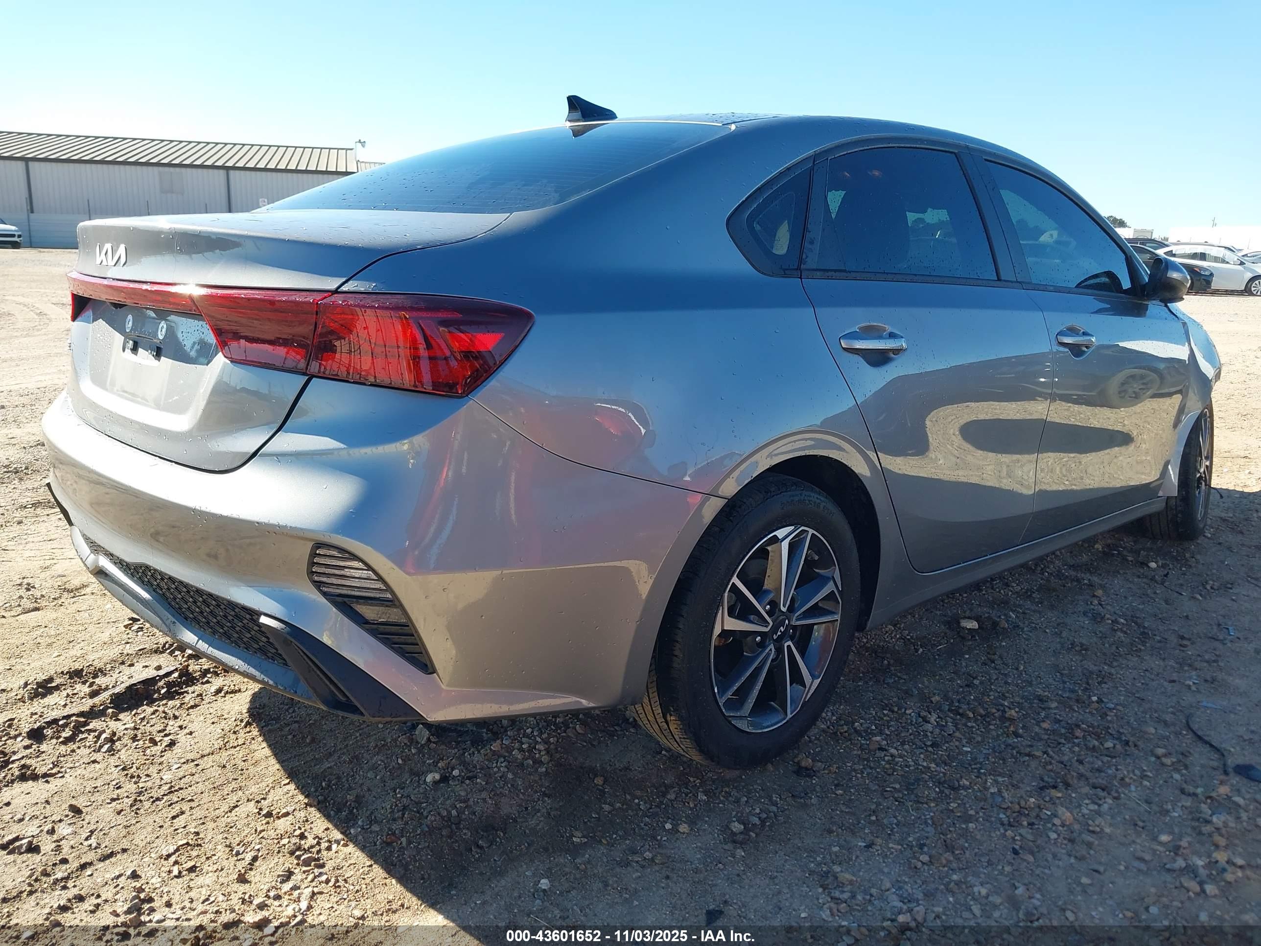 KIA FORTE image 4