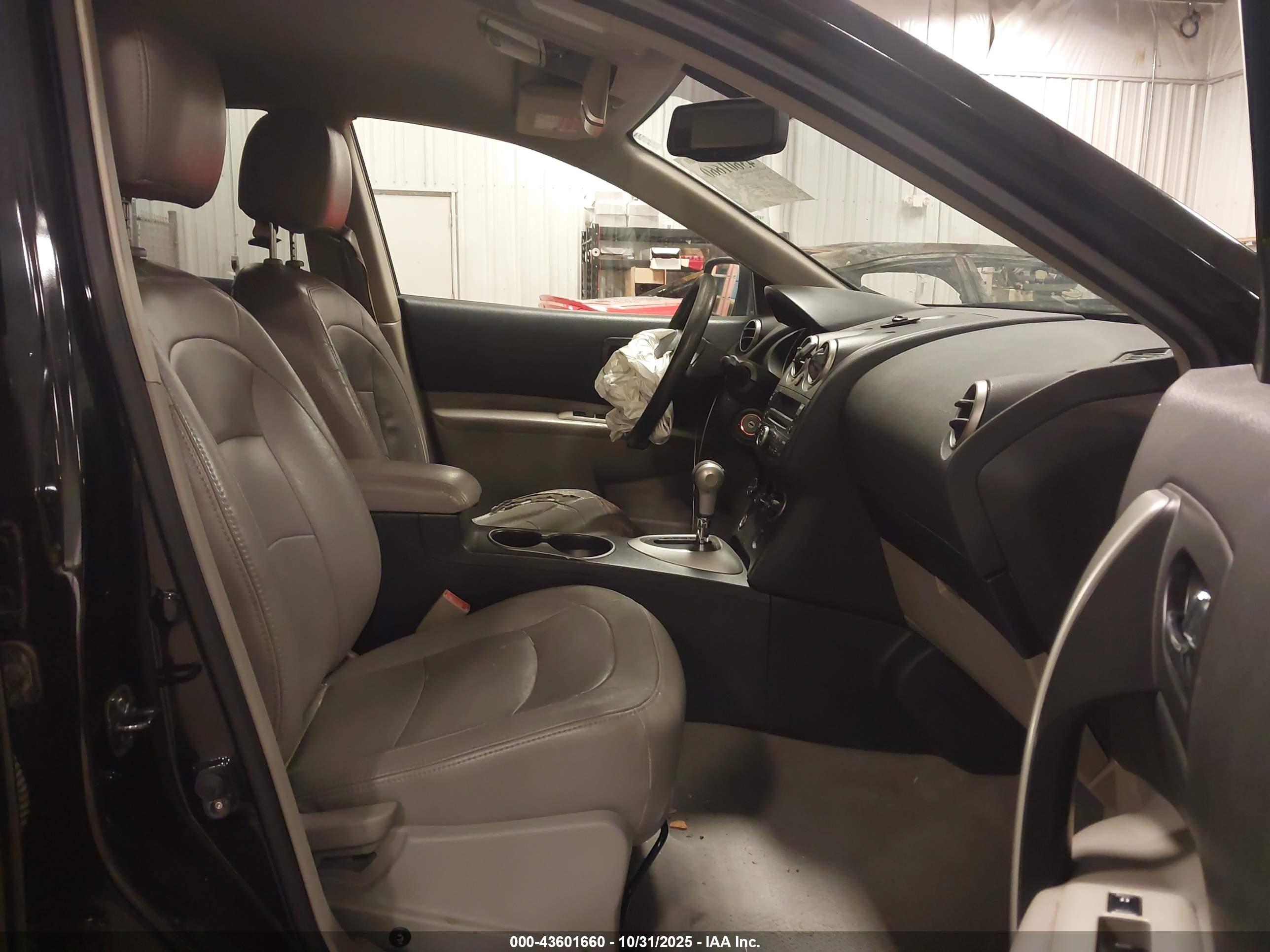 NISSAN ROGUE image 5