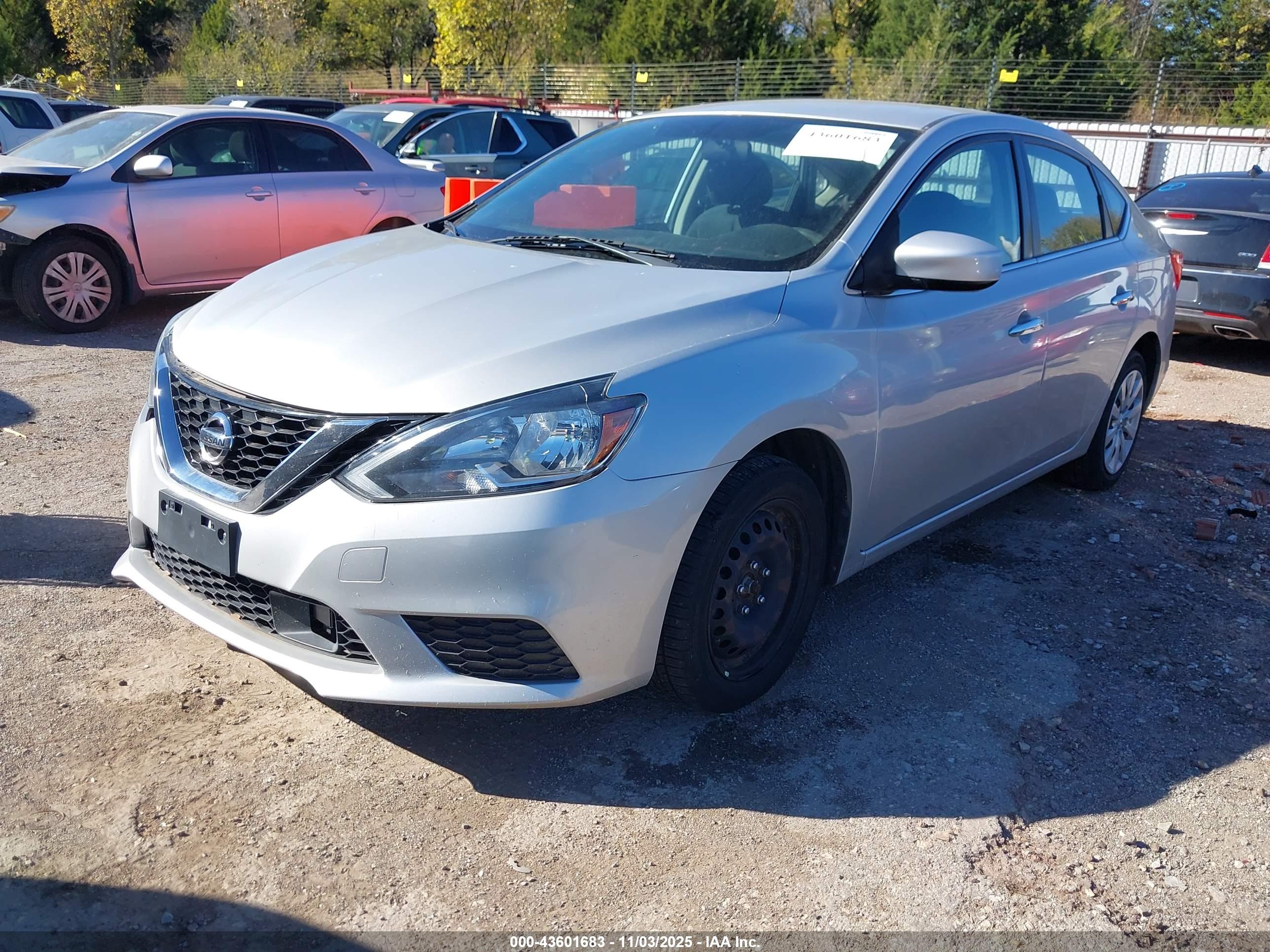 NISSAN SENTRA image 2