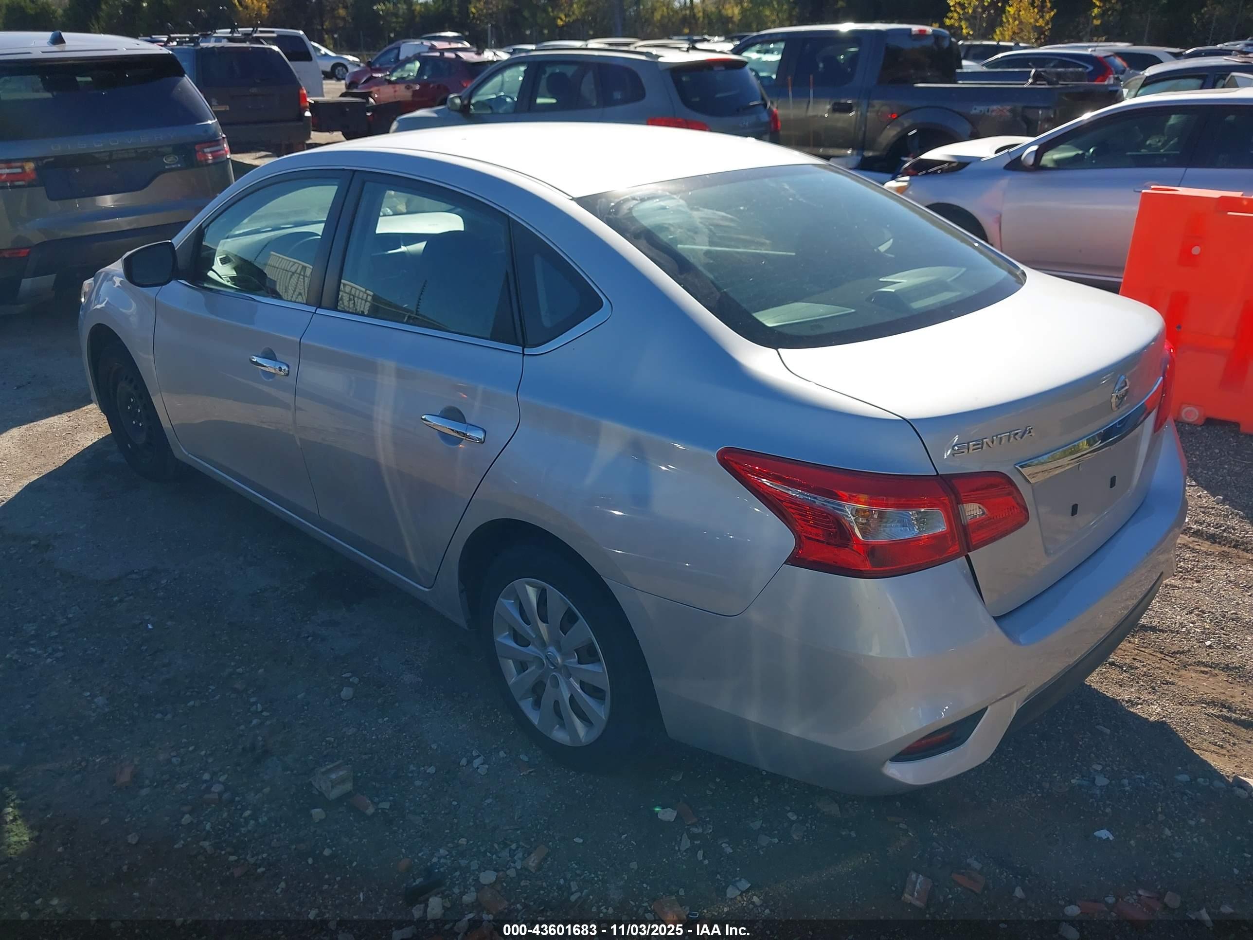 NISSAN SENTRA image 3