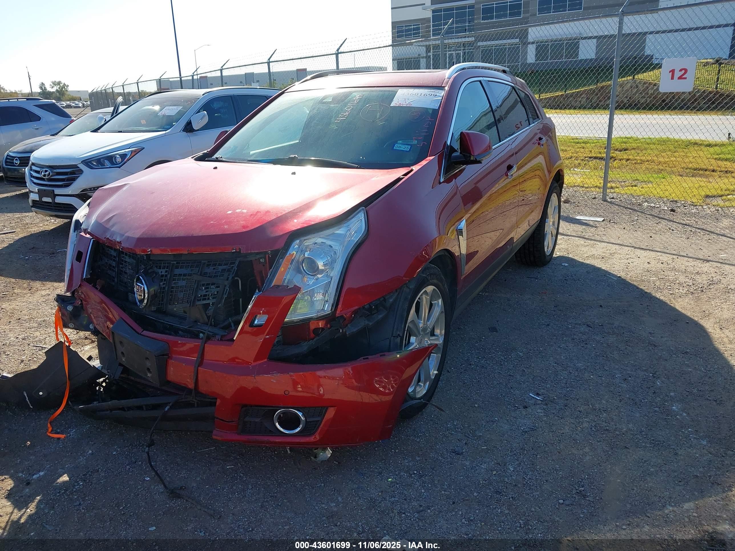 CADILLAC SRX image 2
