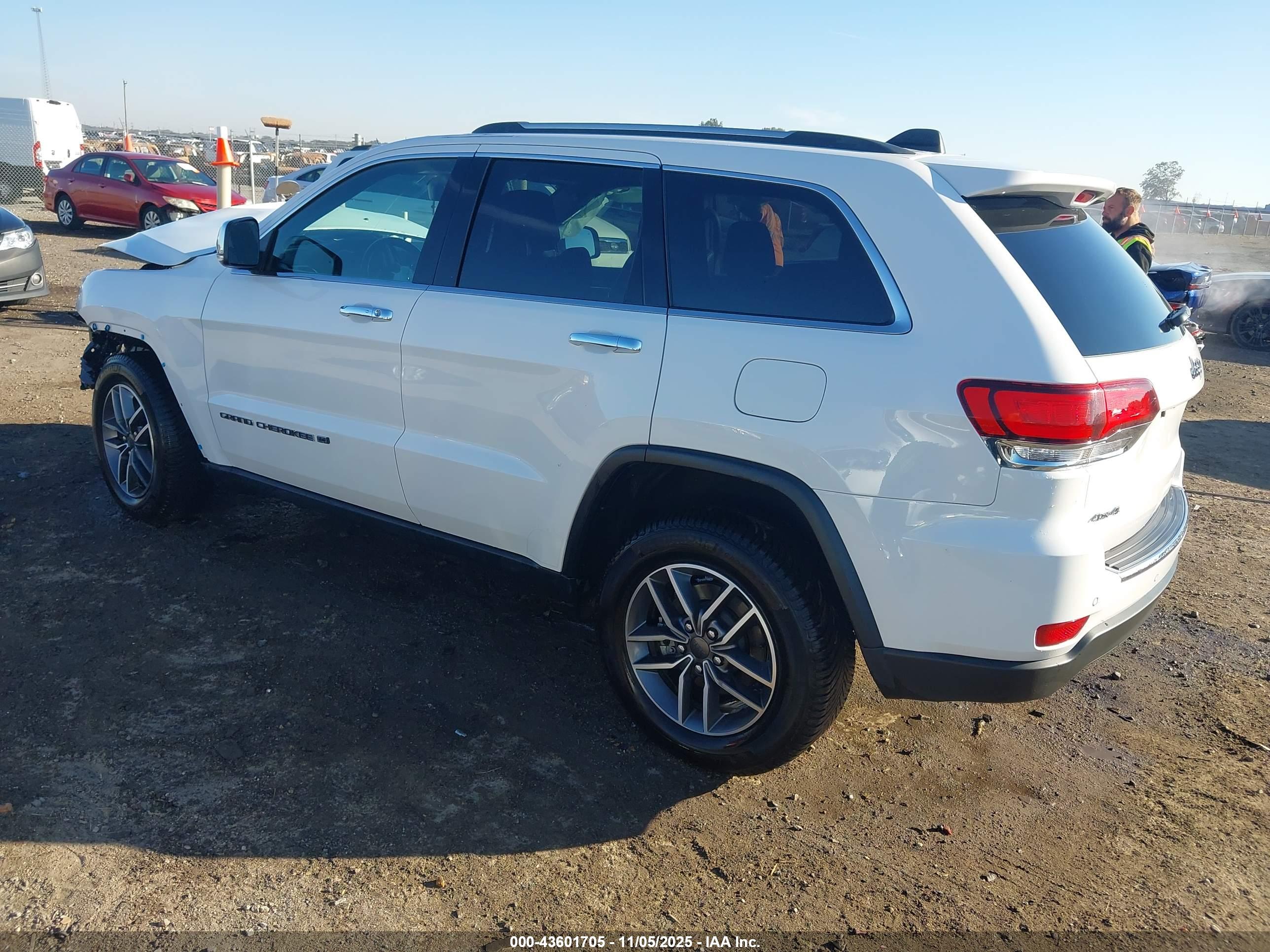 JEEP GRAND image 3
