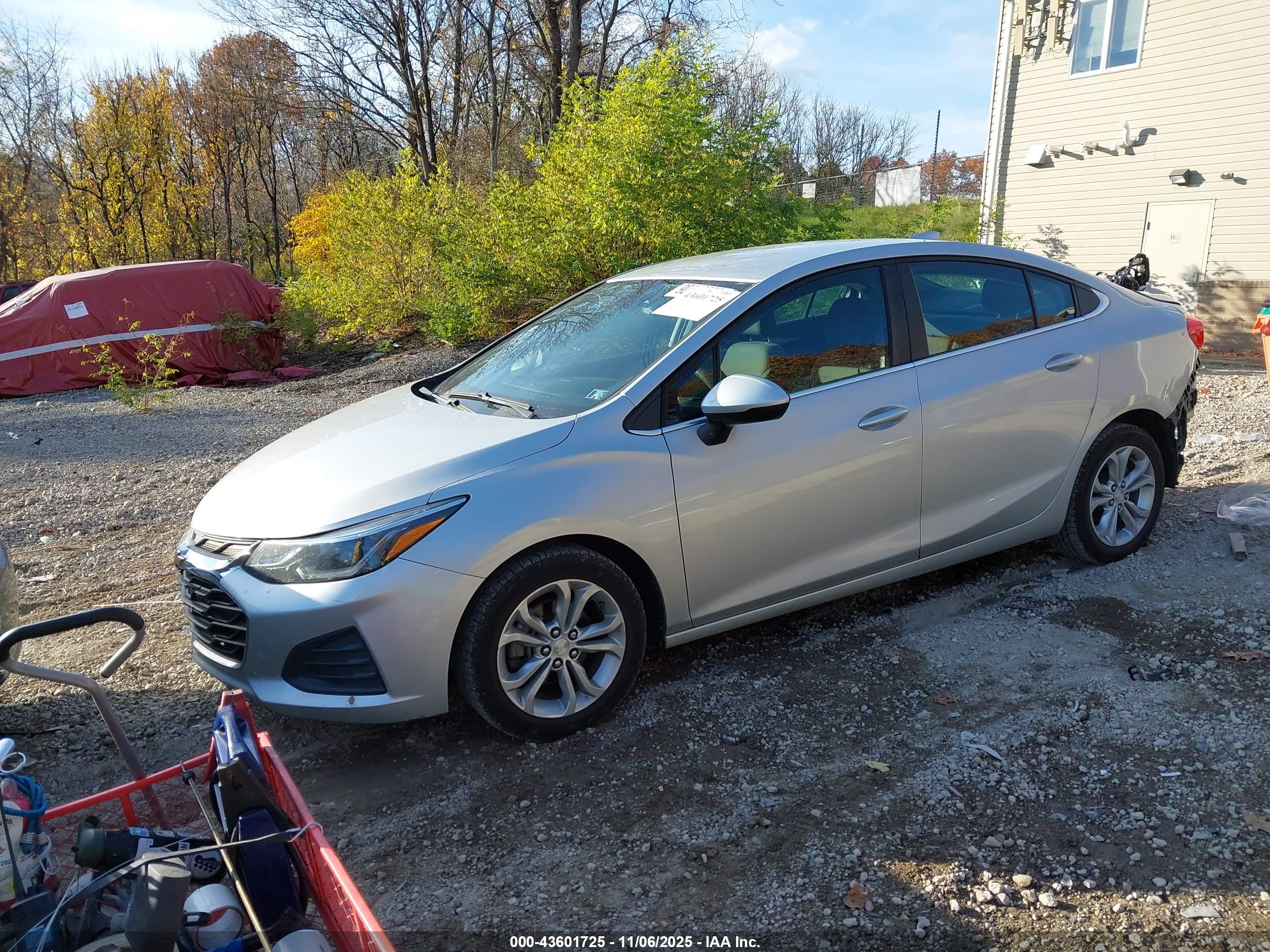 CHEVROLET CRUZE image 2