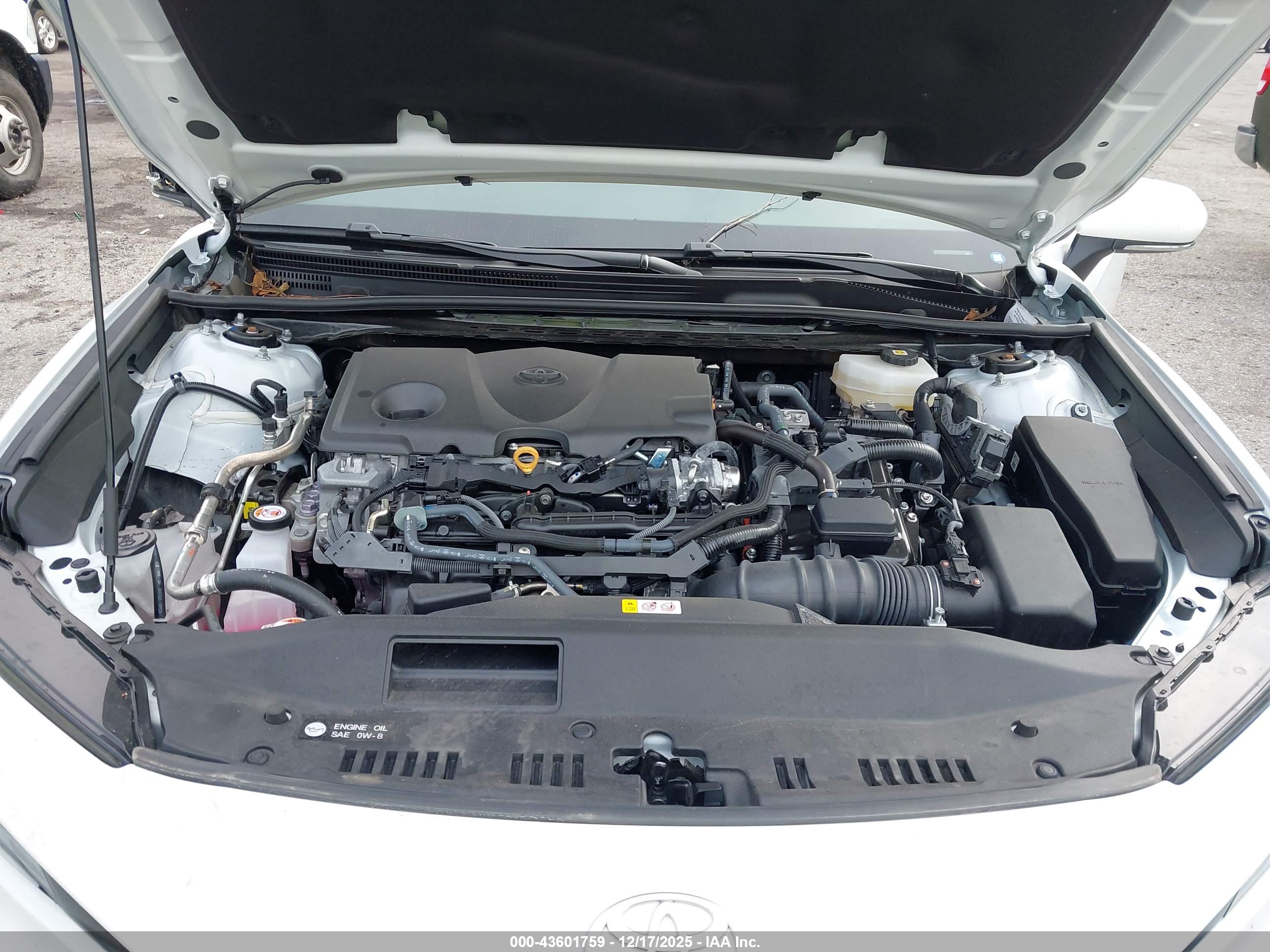 TOYOTA CAMRY image 10