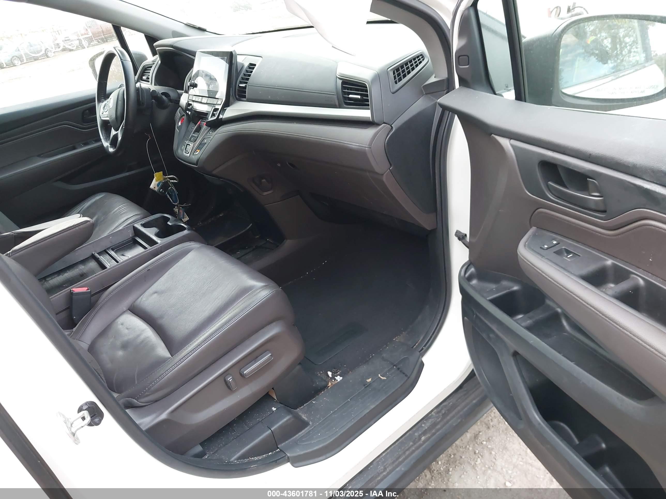 HONDA ODYSSEY image 5
