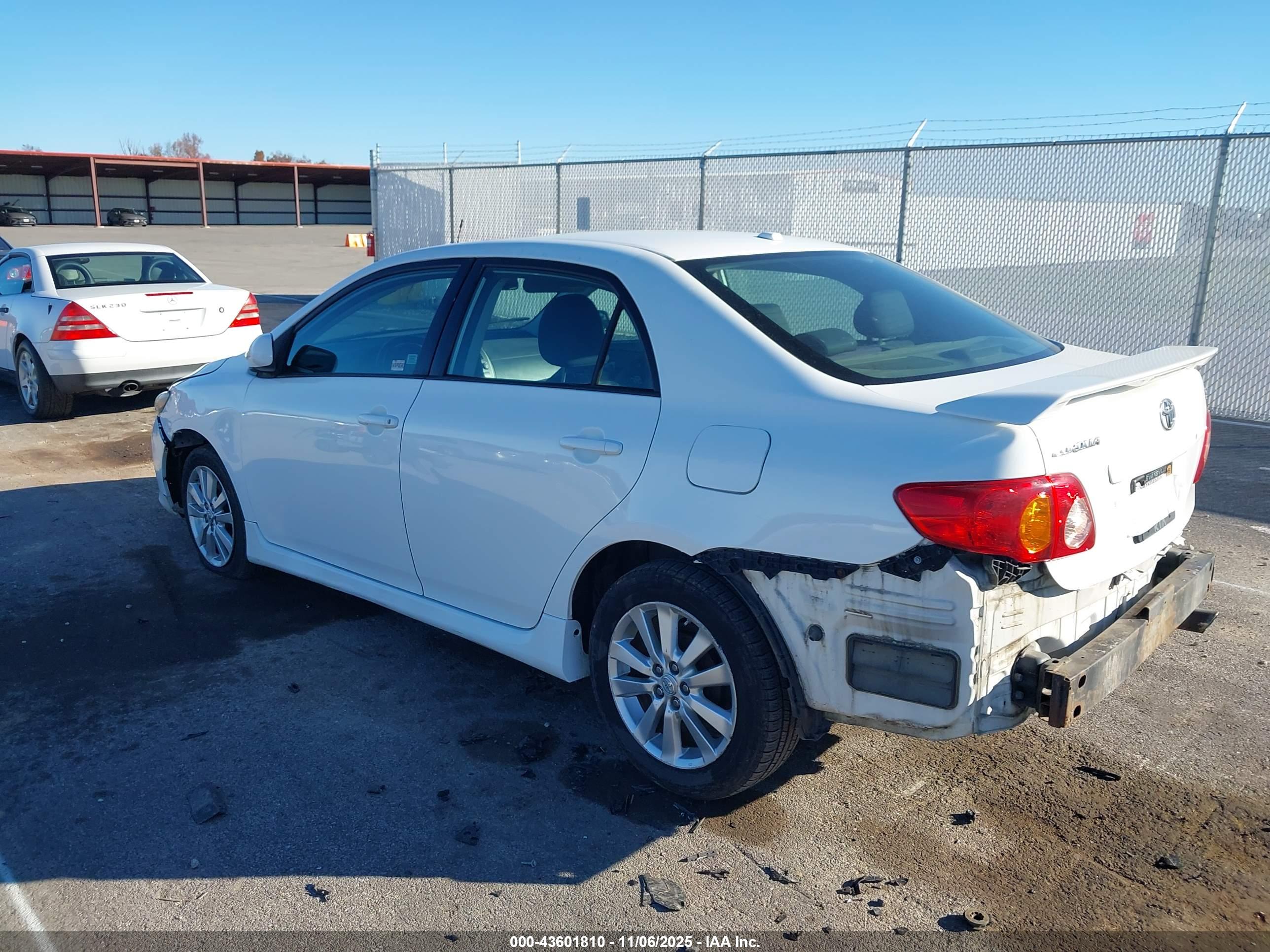 TOYOTA COROLLA image 3