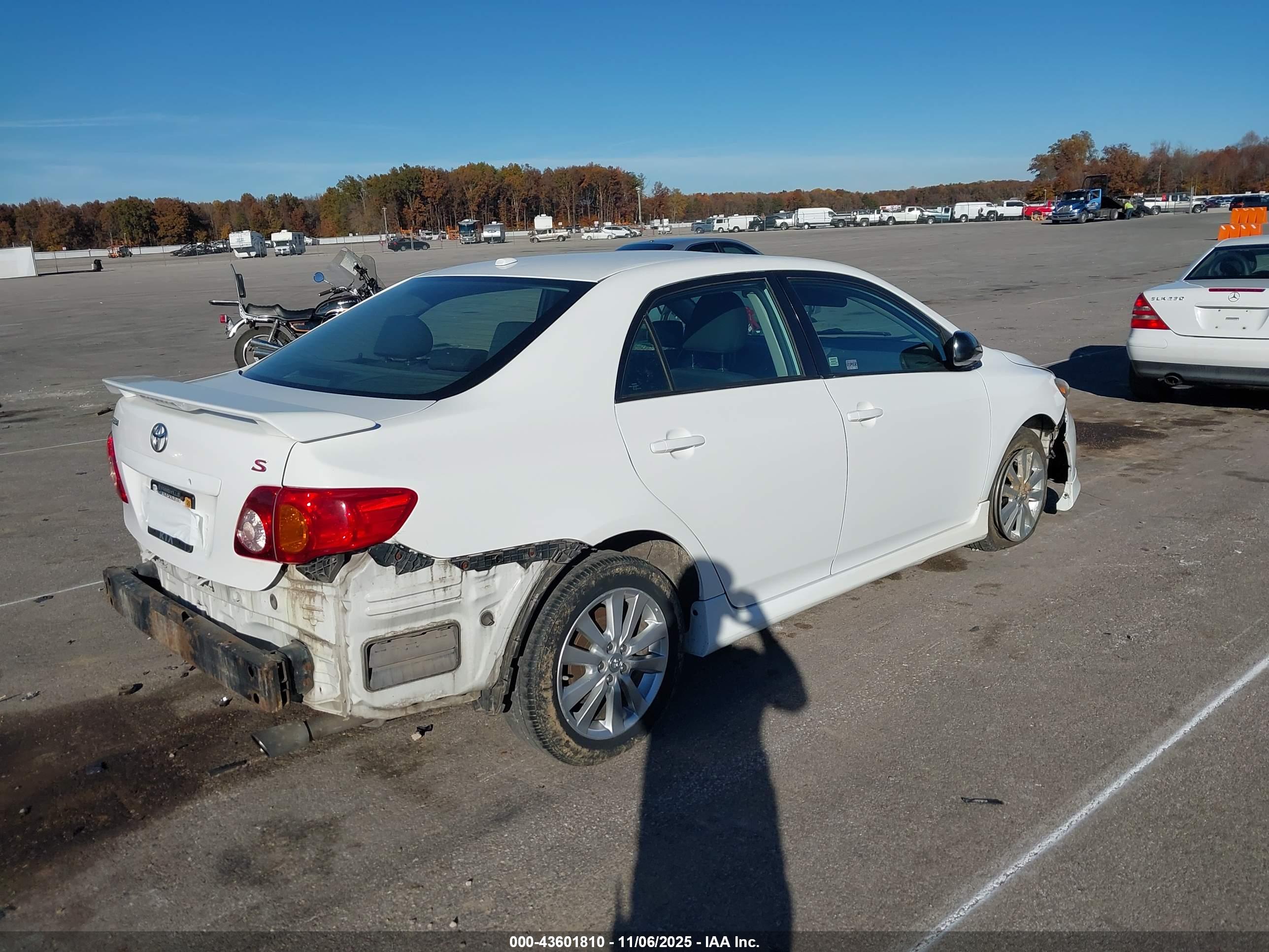 TOYOTA COROLLA image 4