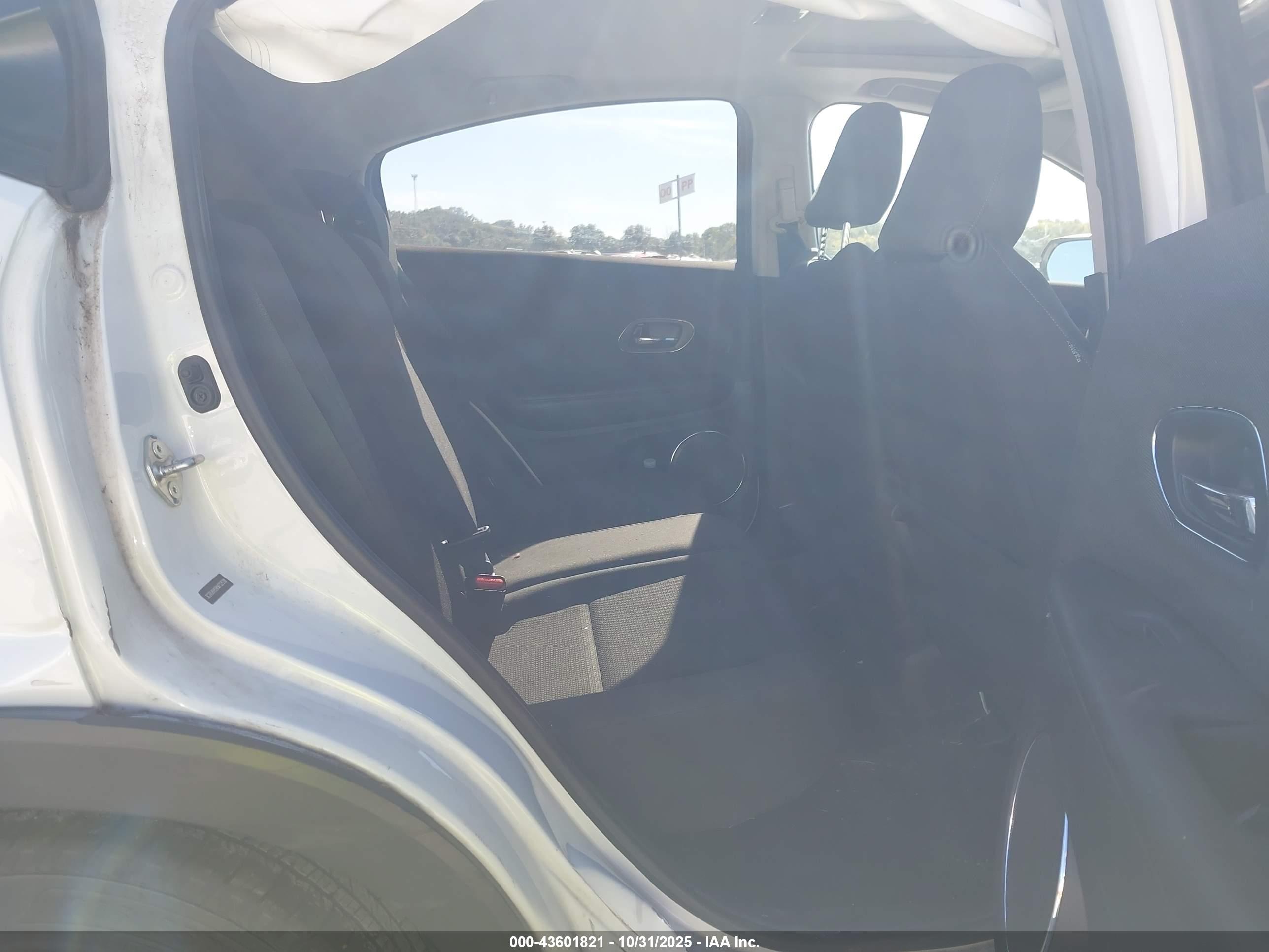 HONDA HR-V image 8