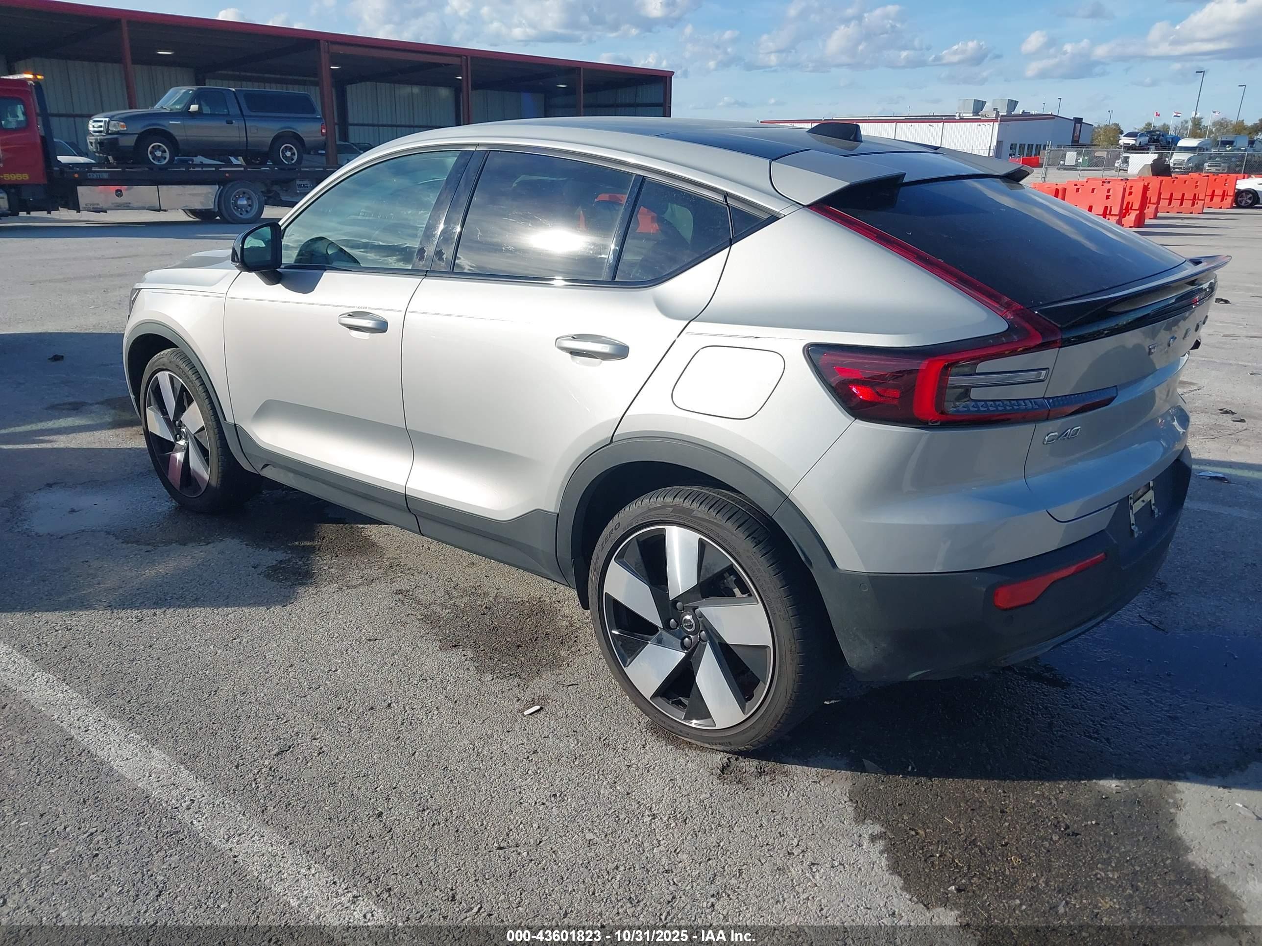 VOLVO C40 image 3