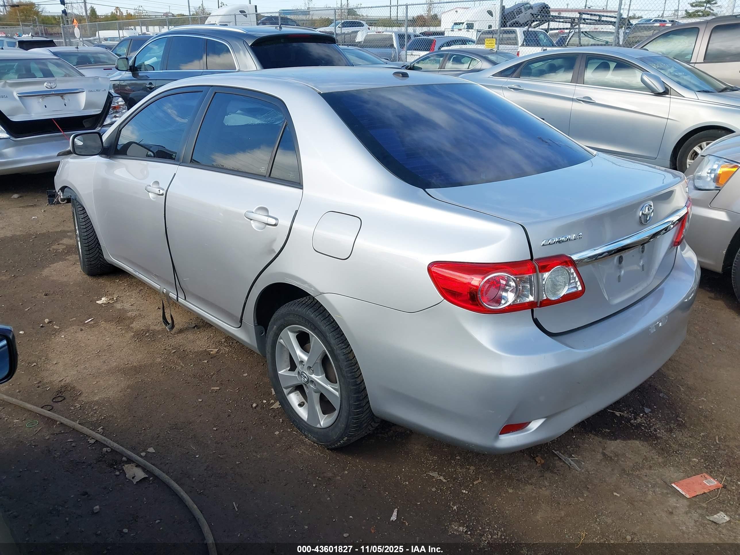 TOYOTA COROLLA image 3
