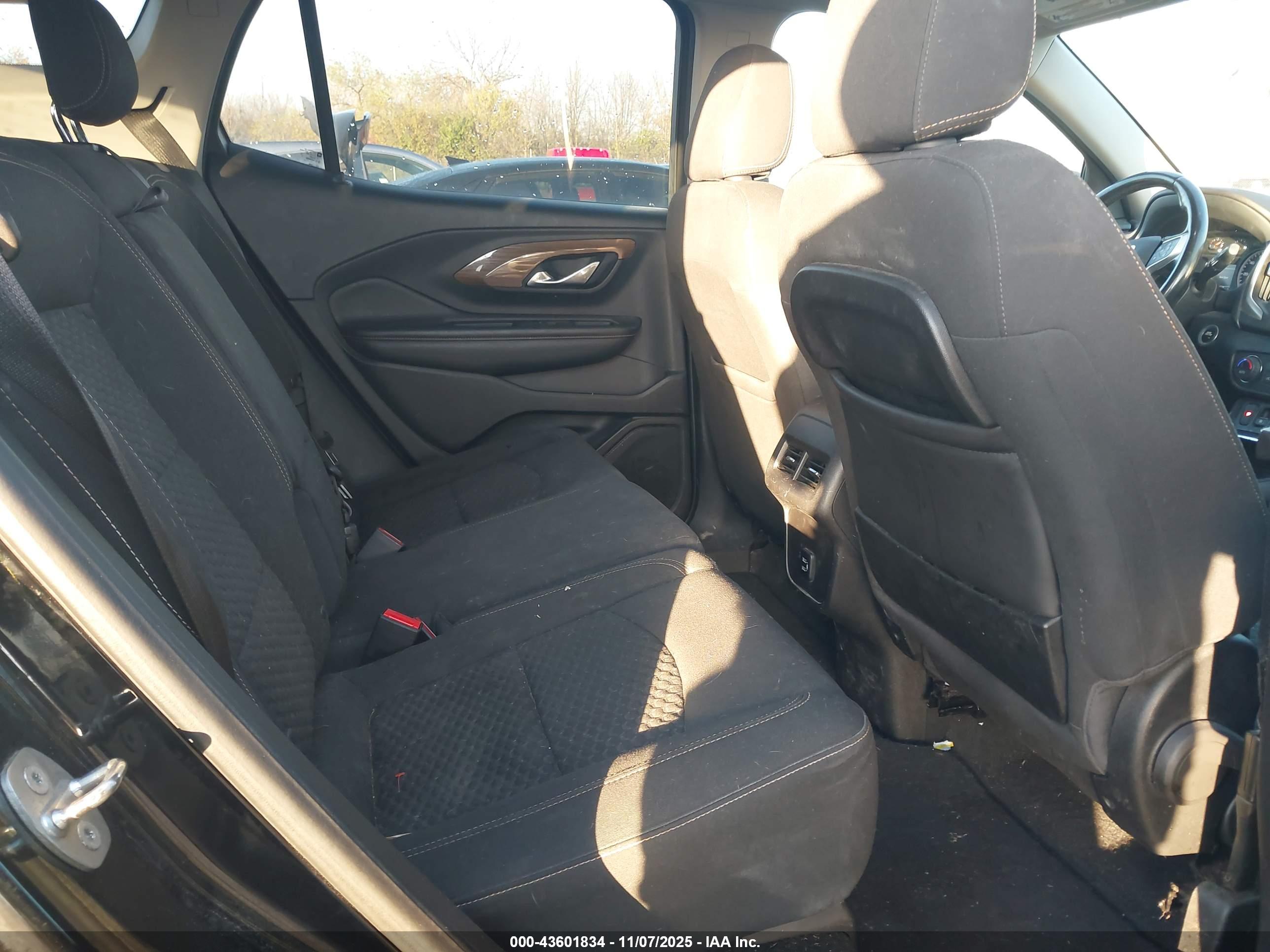 GMC TERRAIN image 8
